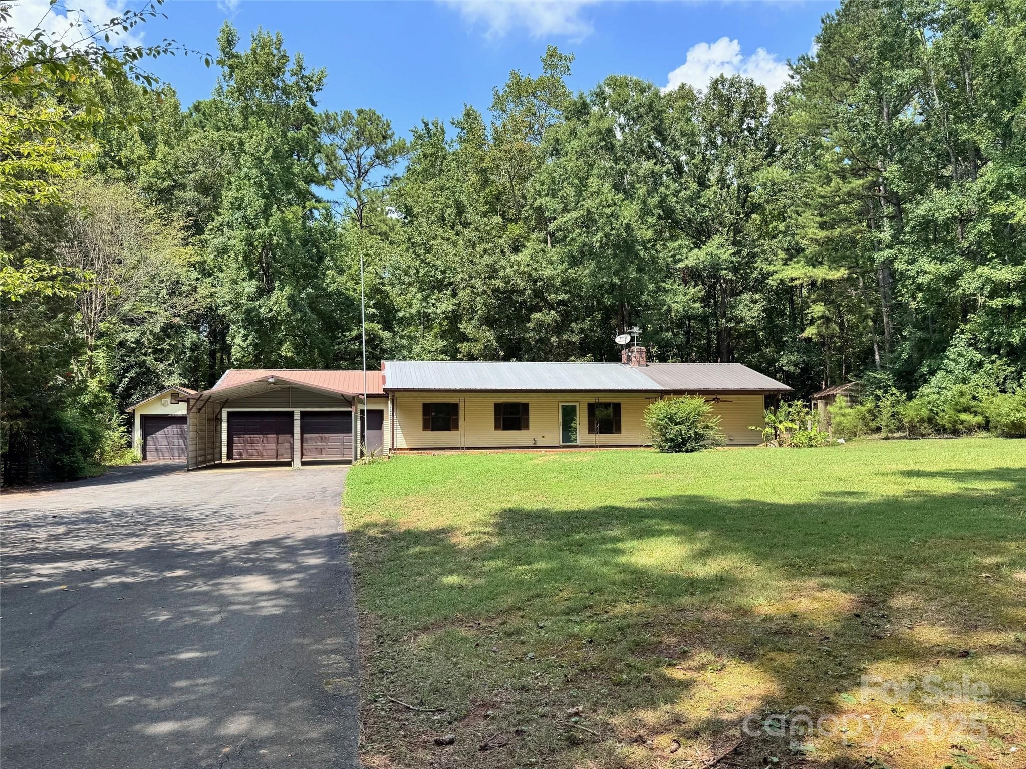 1065 Meadow Bend Drive Property Photo 1