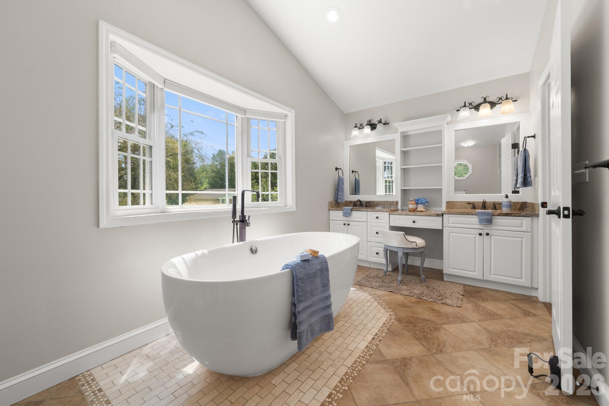 429 Brooklyn Avenue Property Photo 3