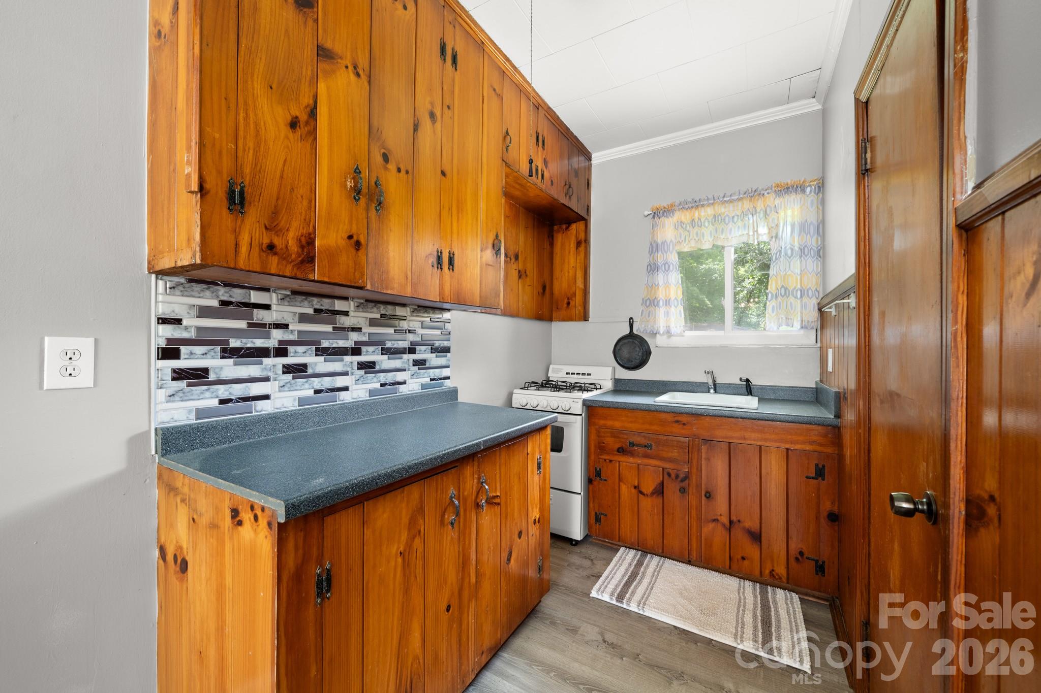 429 Brooklyn Avenue Property Photo 31