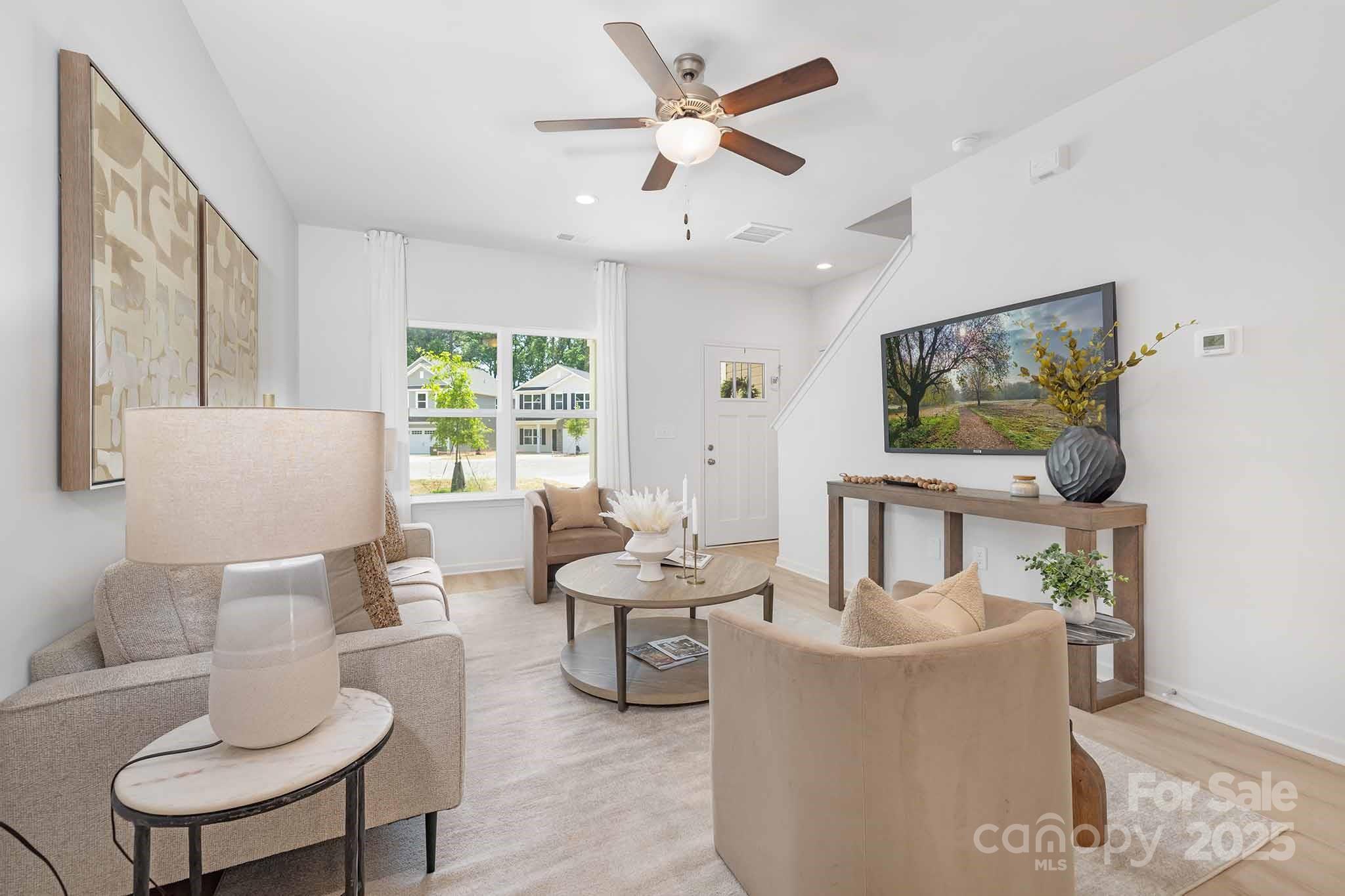 1137 Thayer Glen Court Property Photo 5