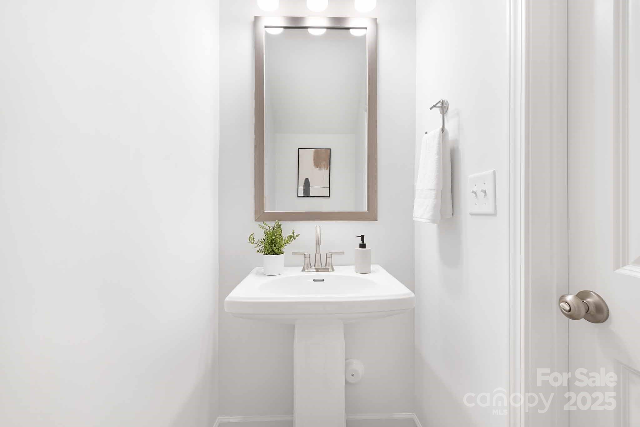 1137 Thayer Glen Court Property Photo 6