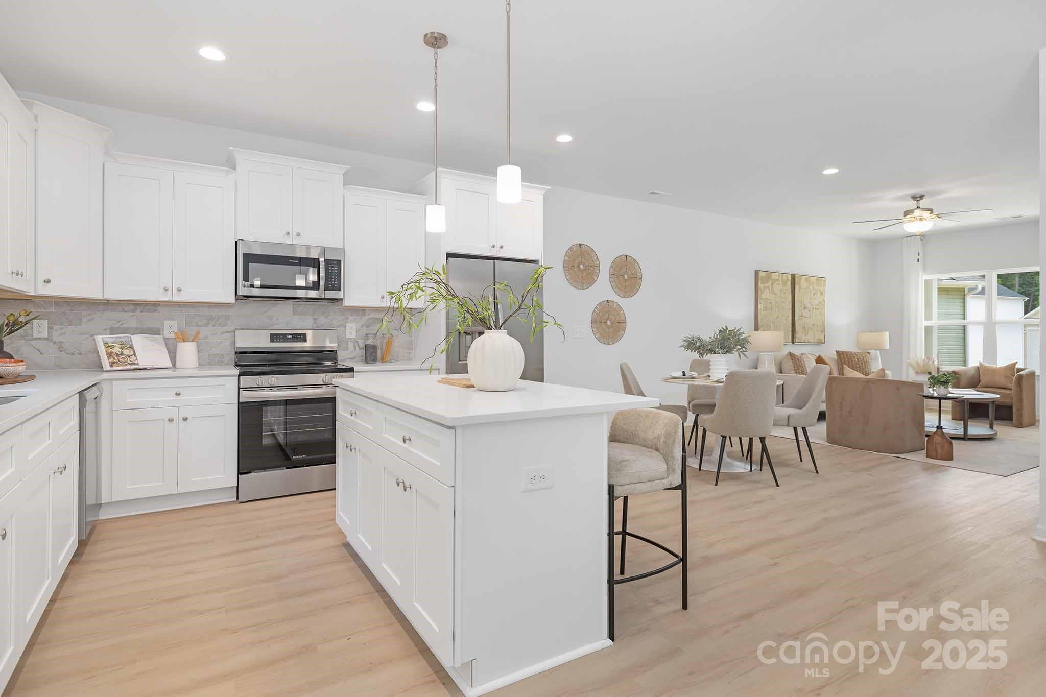 1137 Thayer Glen Court Property Photo 8