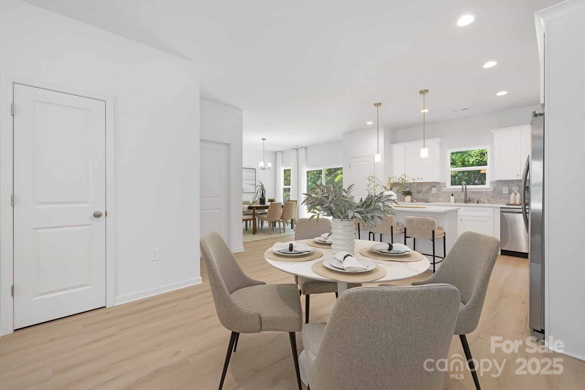 1137 Thayer Glen Court Property Photo 9