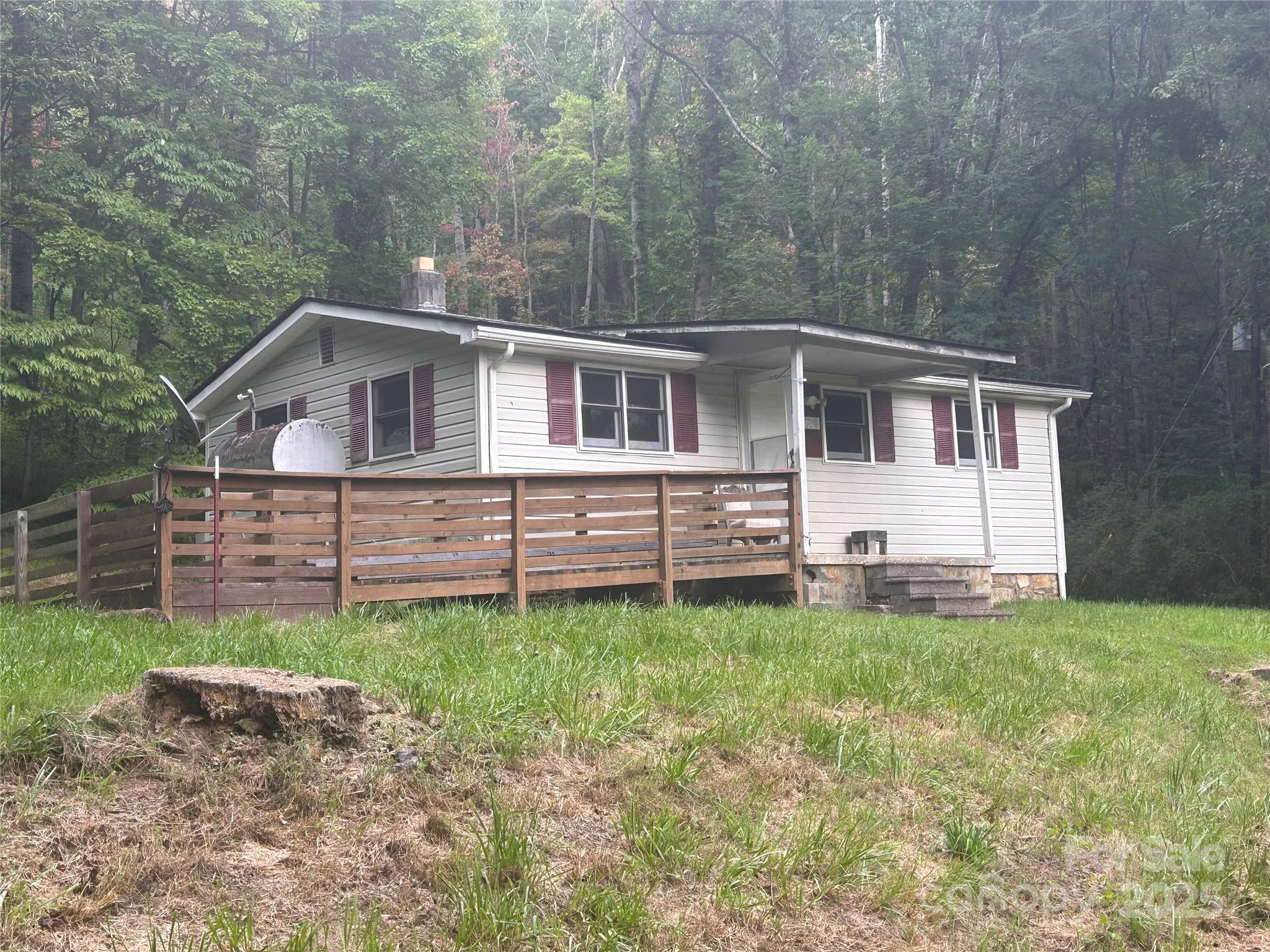103 Cambridge Way Property Photo 1