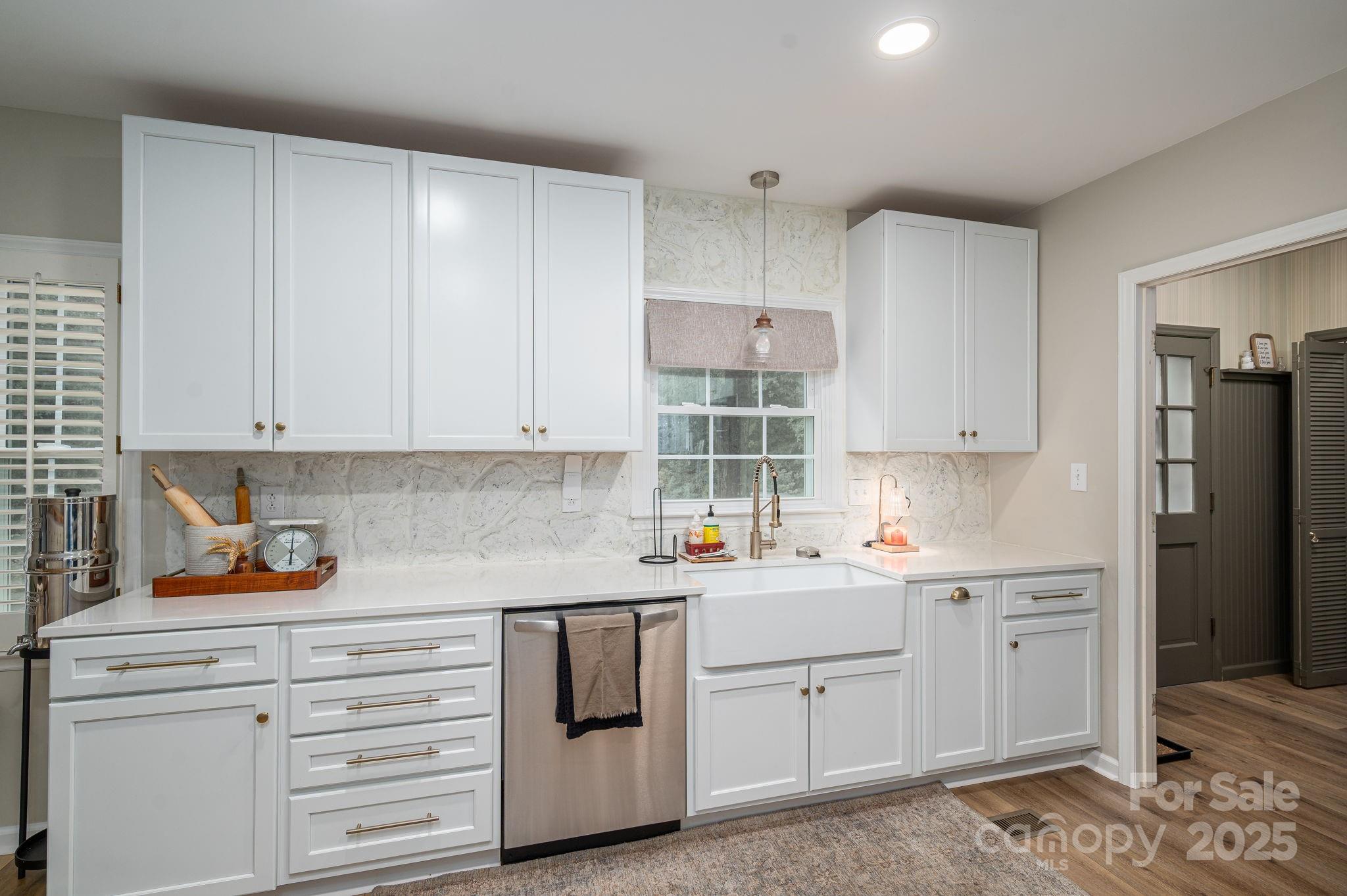 930 Elizabeth Road Property Photo 9