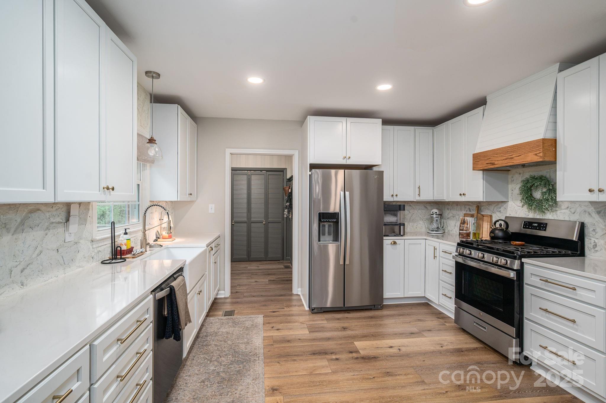 930 Elizabeth Road Property Photo 12