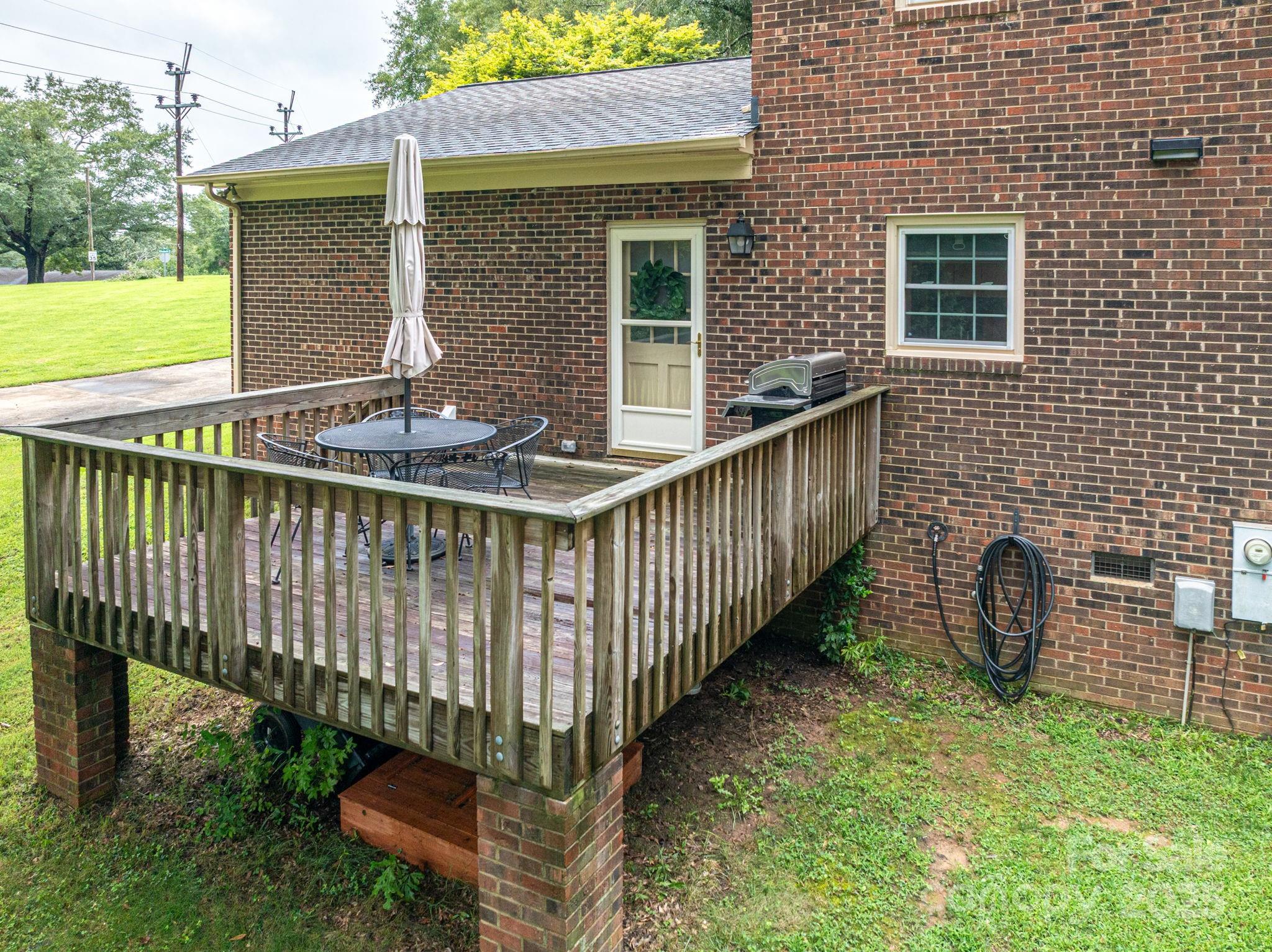 930 Elizabeth Road Property Photo 42