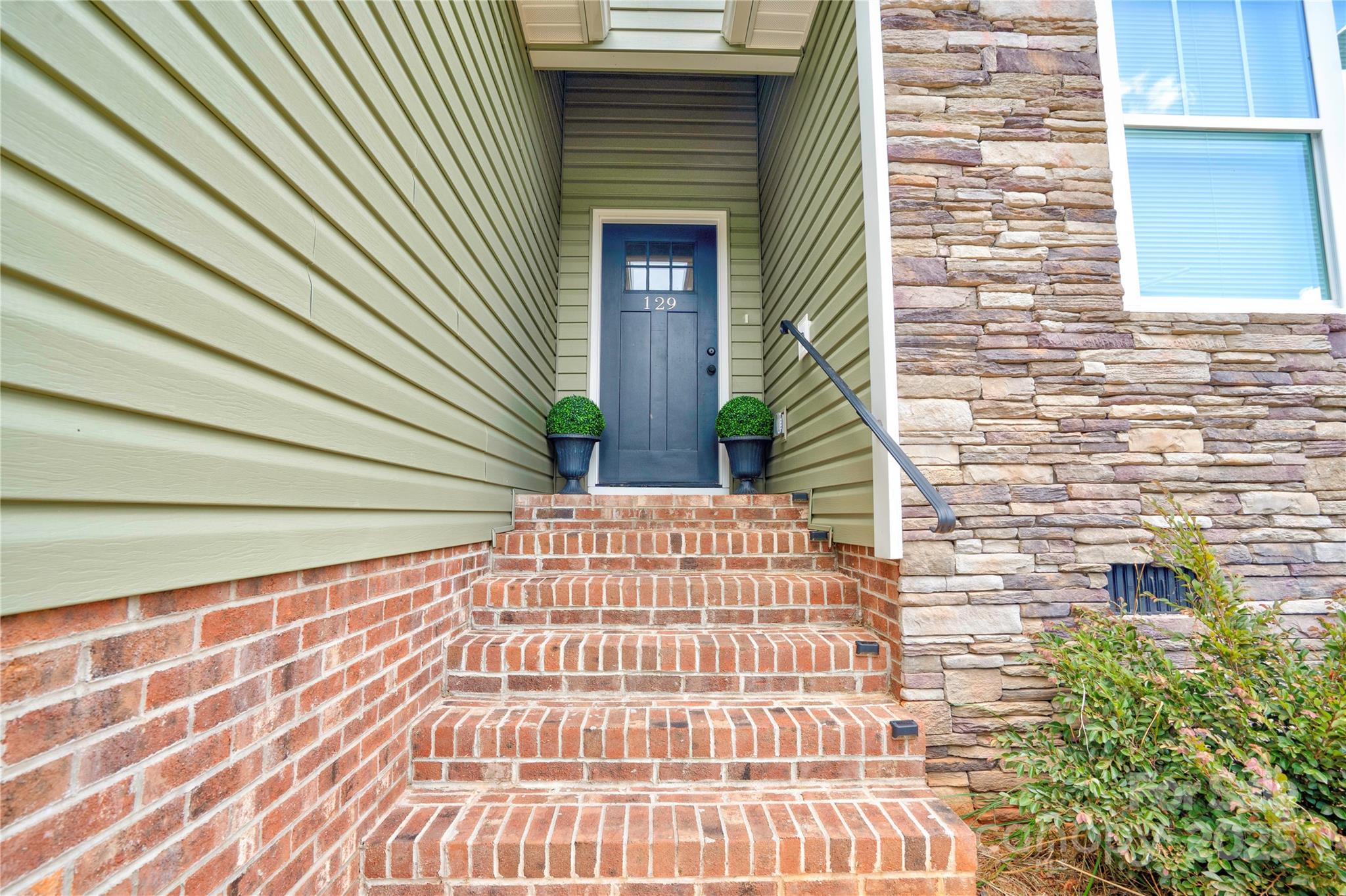 129 Topaz Lane 25 Property Photo 4