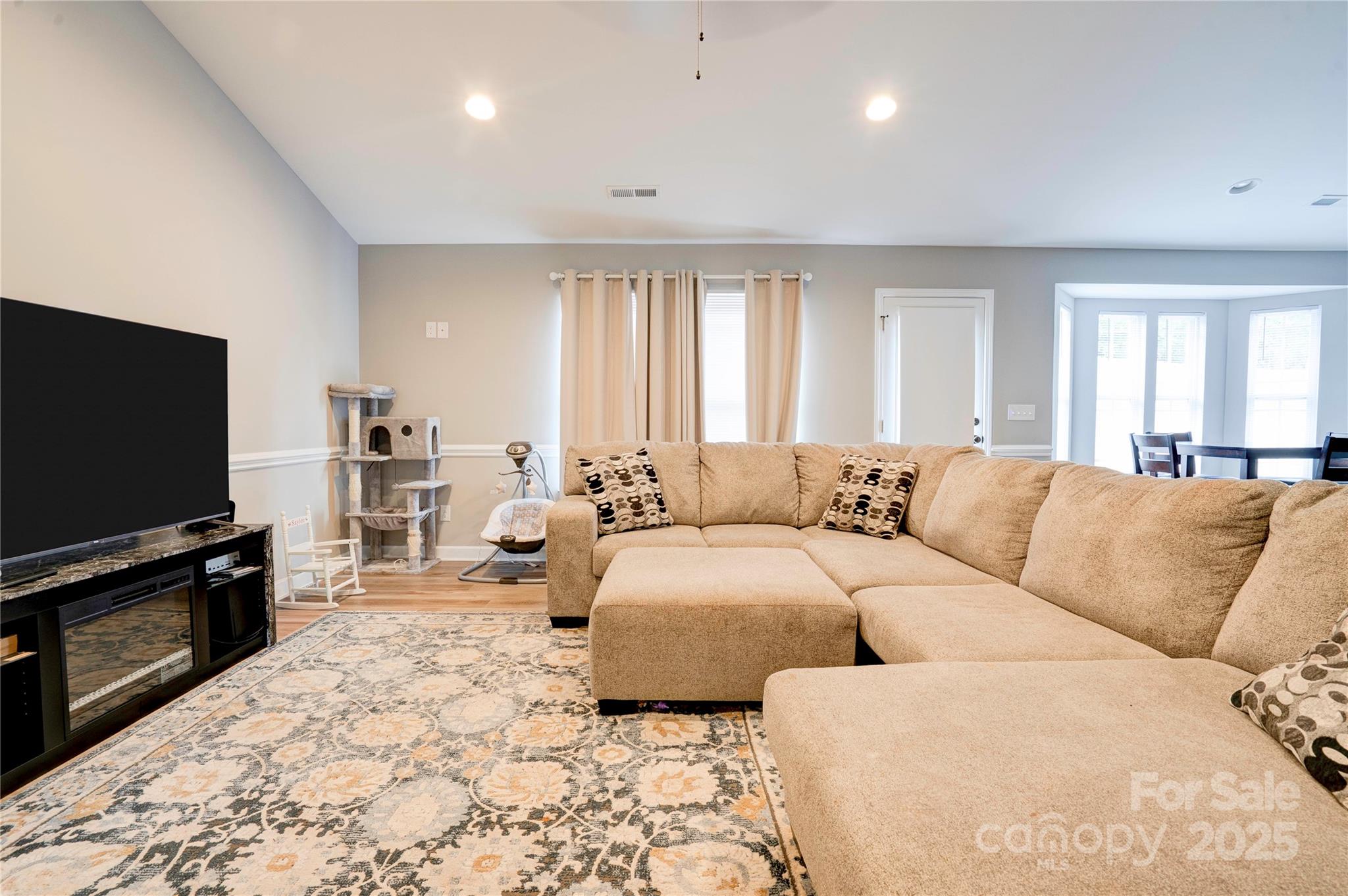 129 Topaz Lane 25 Property Photo 7