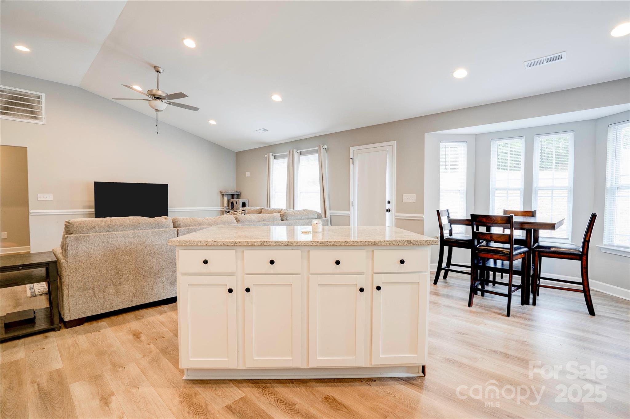 129 Topaz Lane 25 Property Photo 10