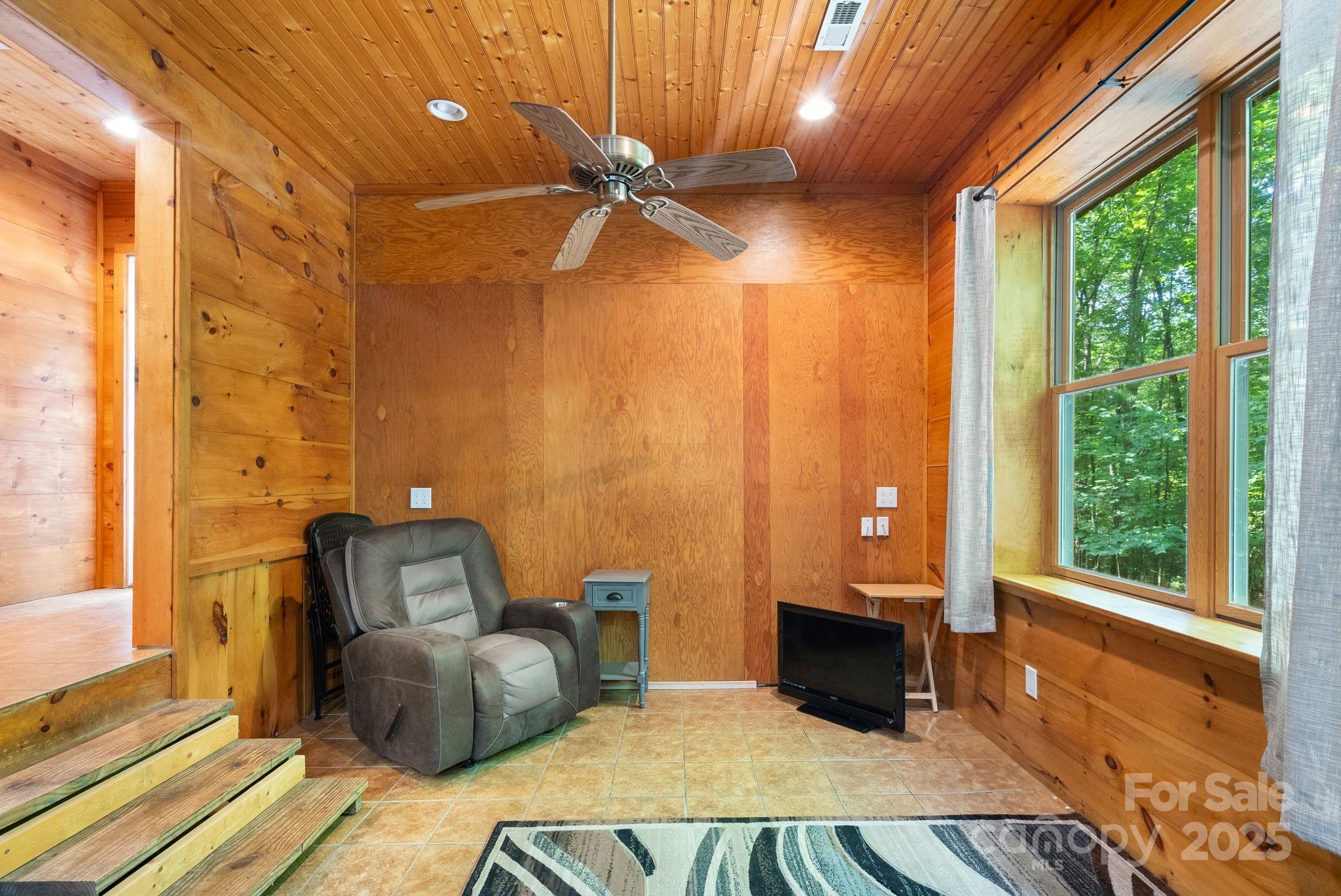 118 Blossom Road Property Photo 4