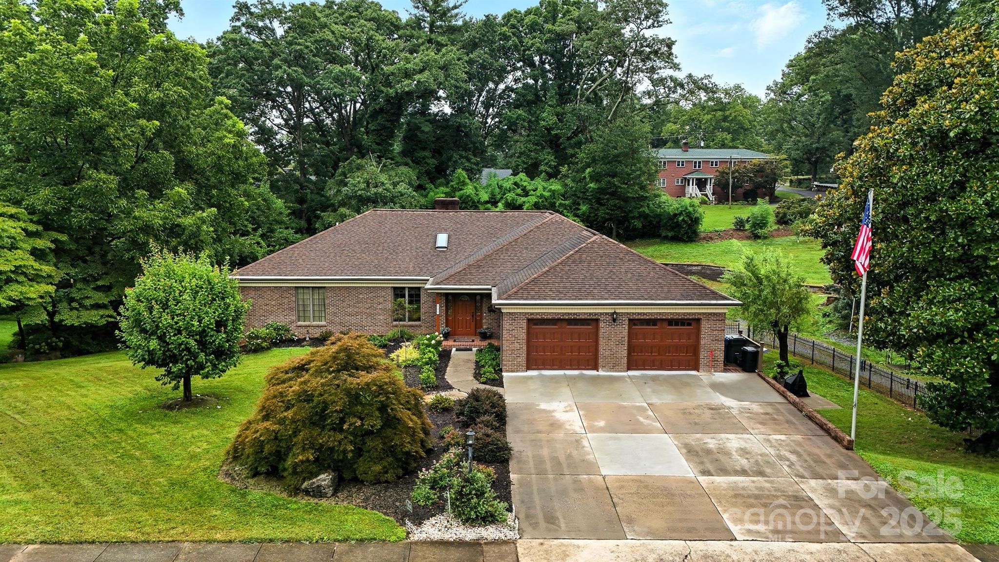 530 5th Street Property Photo 1