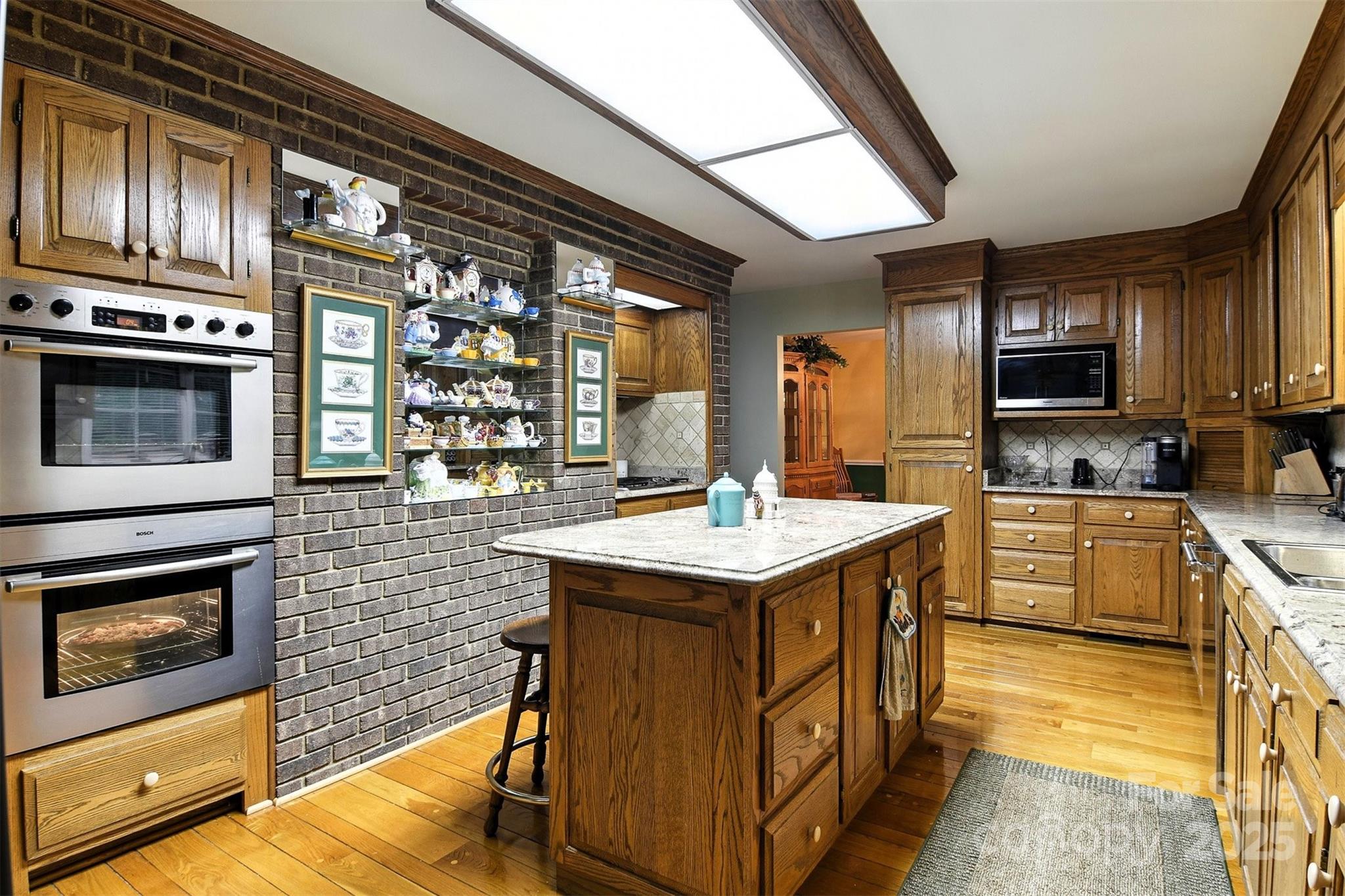 530 5th Street Property Photo 8