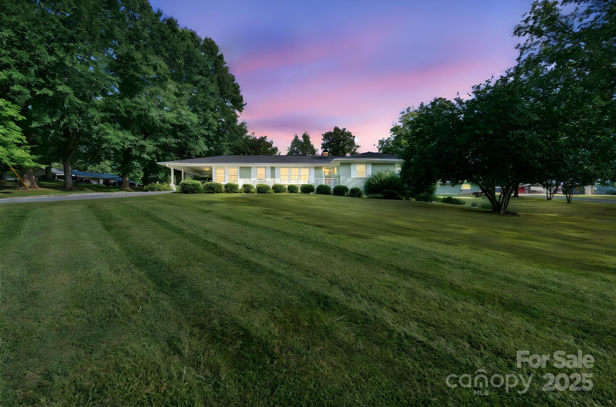 606 Spring Street Property Photo 1