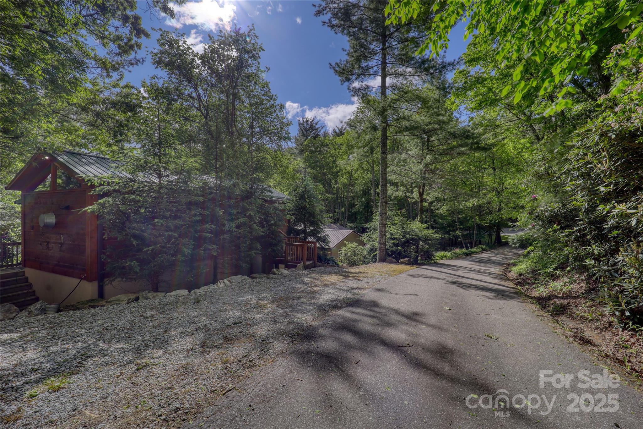 125 Hummingbird Lane Property Photo 1