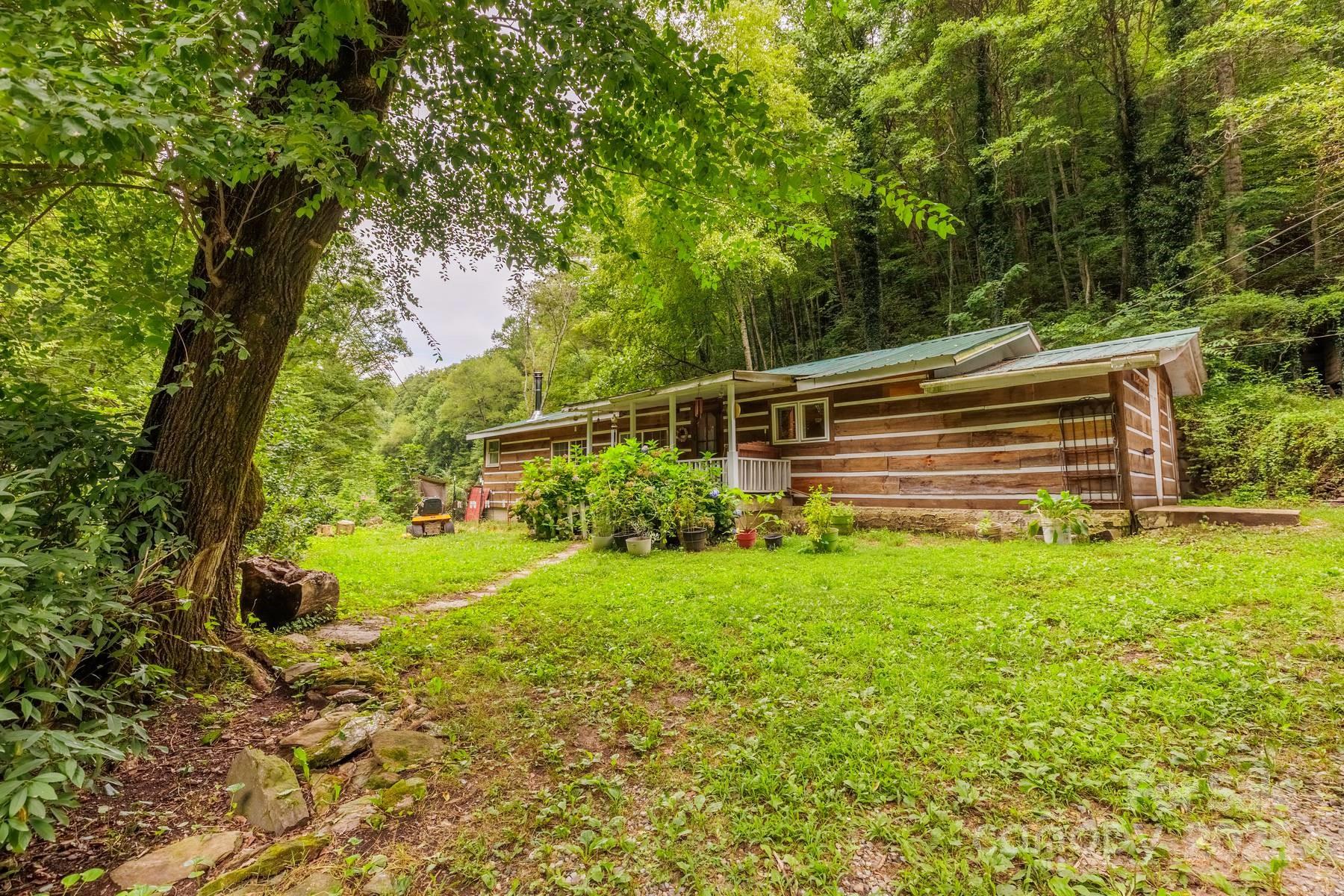285 Silvermine Branch Road Property Photo 1