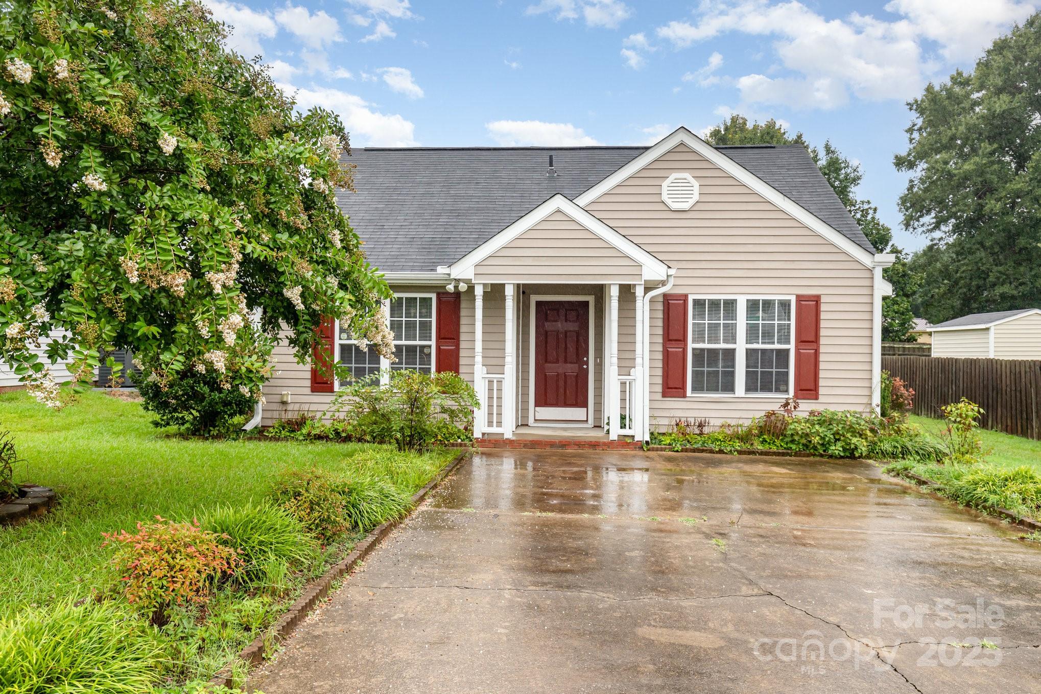 5200 Limewood Street Property Photo 3