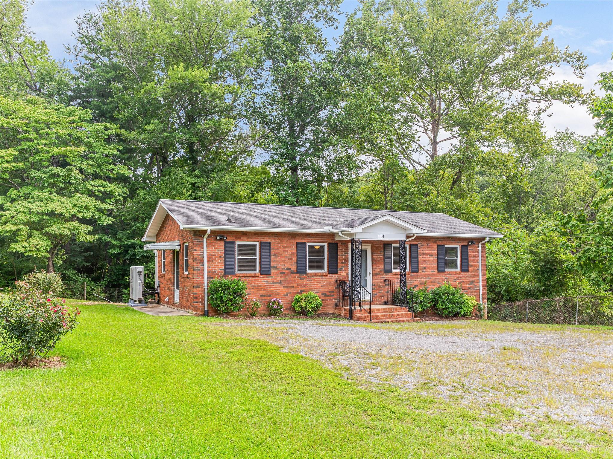 114 Marion Avenue Property Photo 1