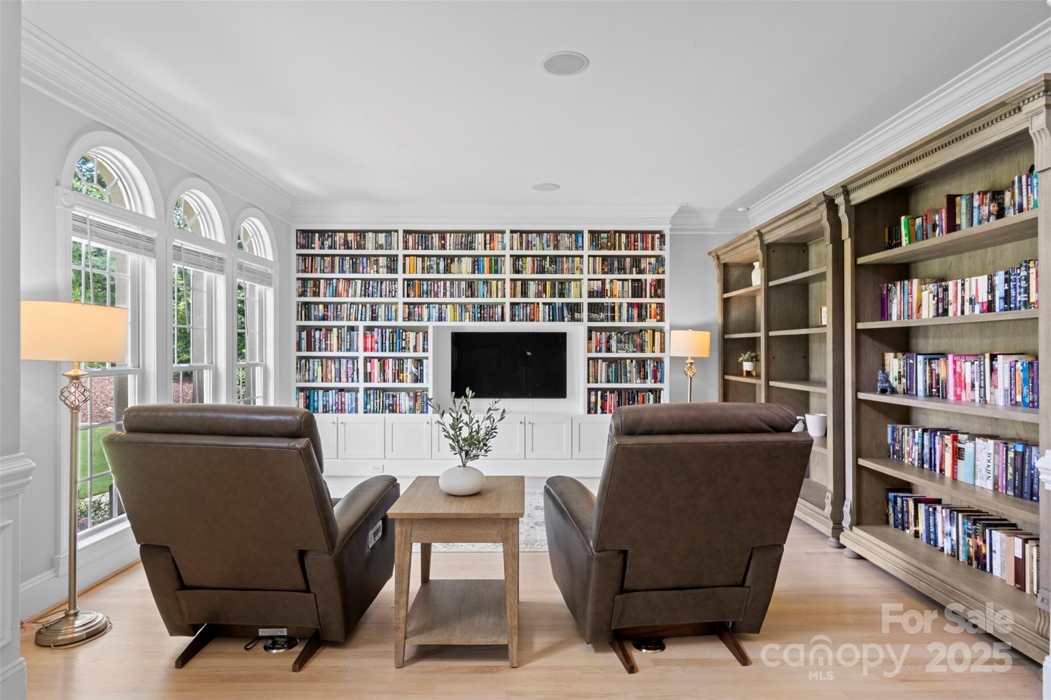 429 Hendon Row Way Property Photo 5