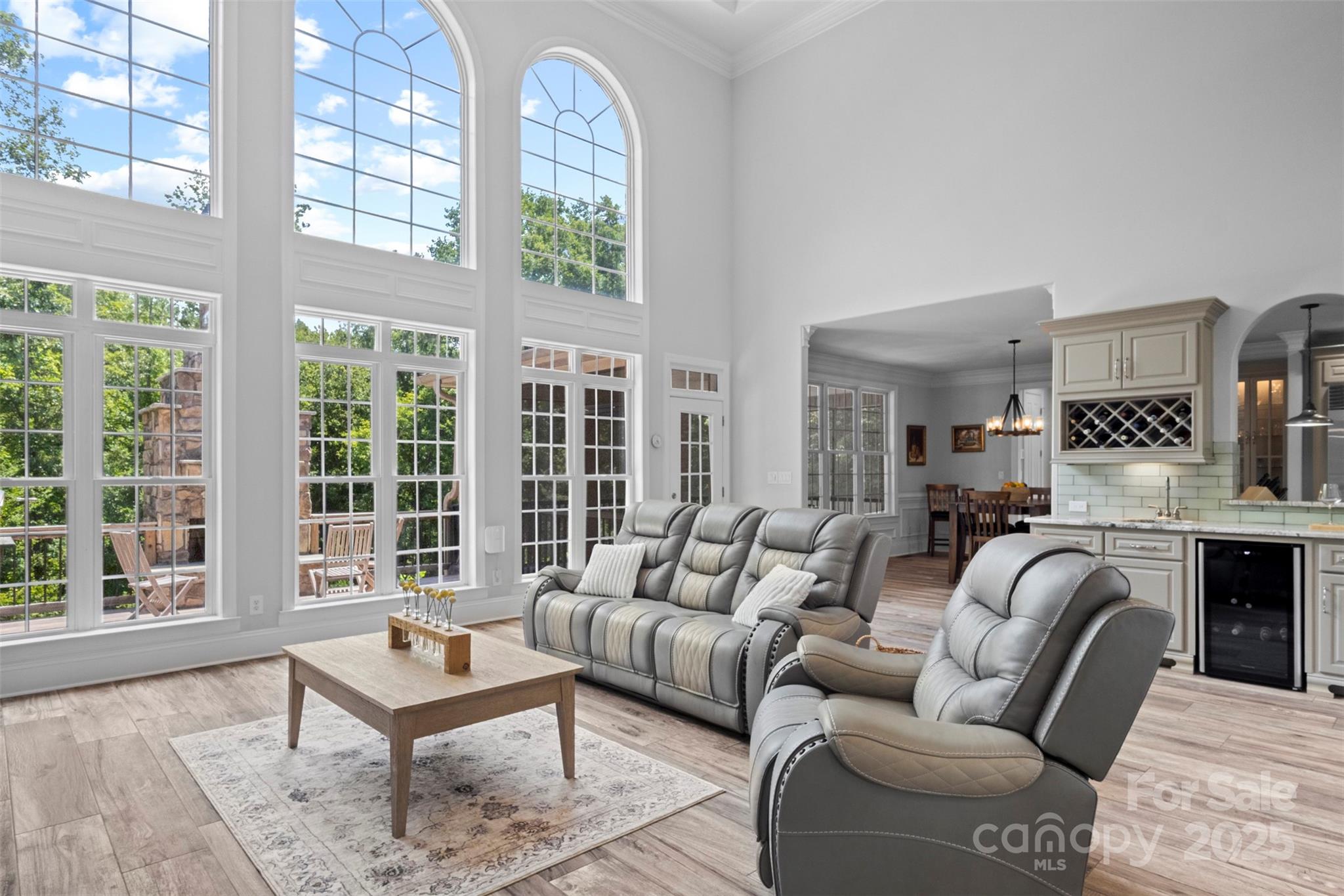 429 Hendon Row Way Property Photo 6