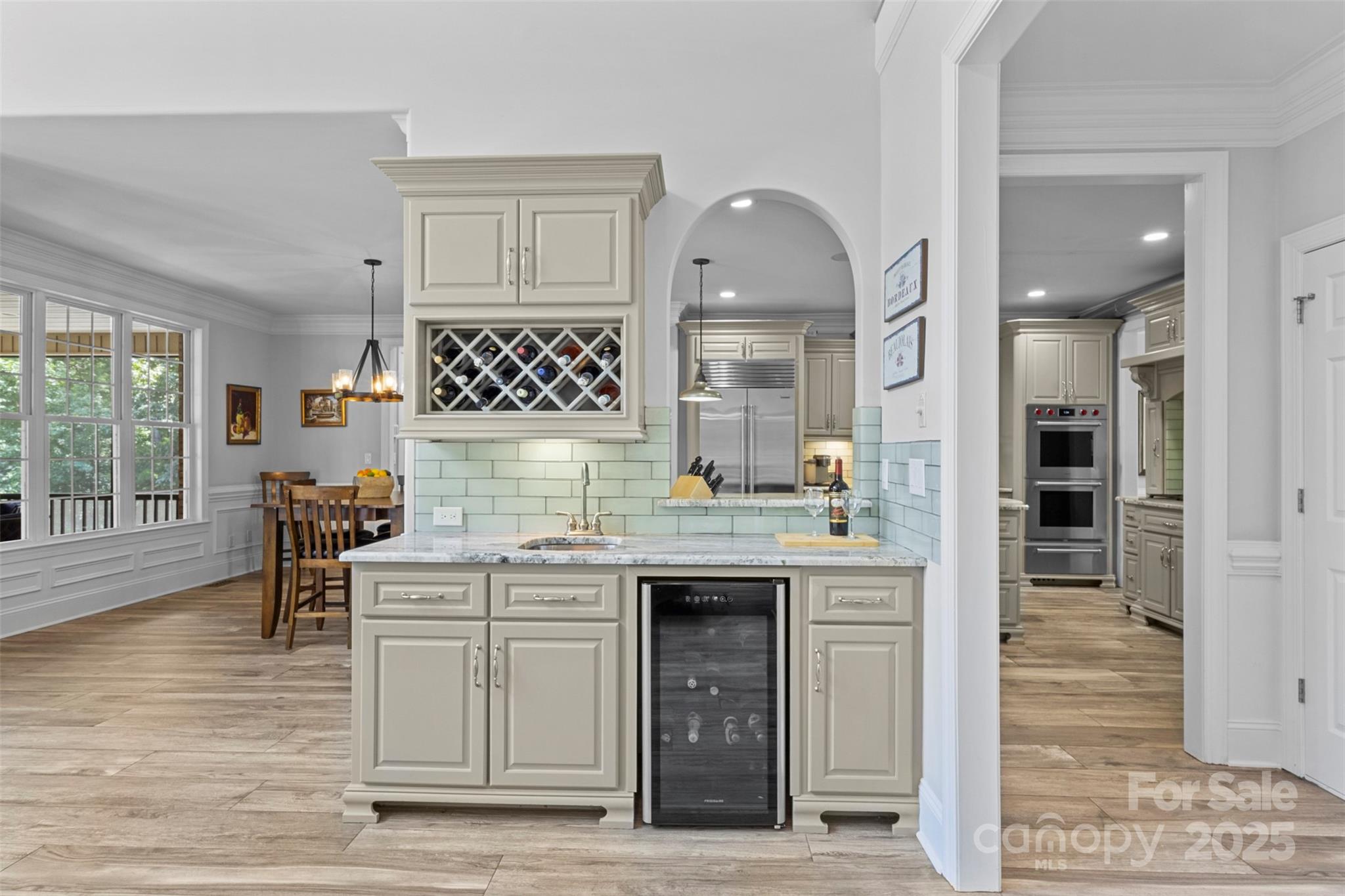 429 Hendon Row Way Property Photo 8