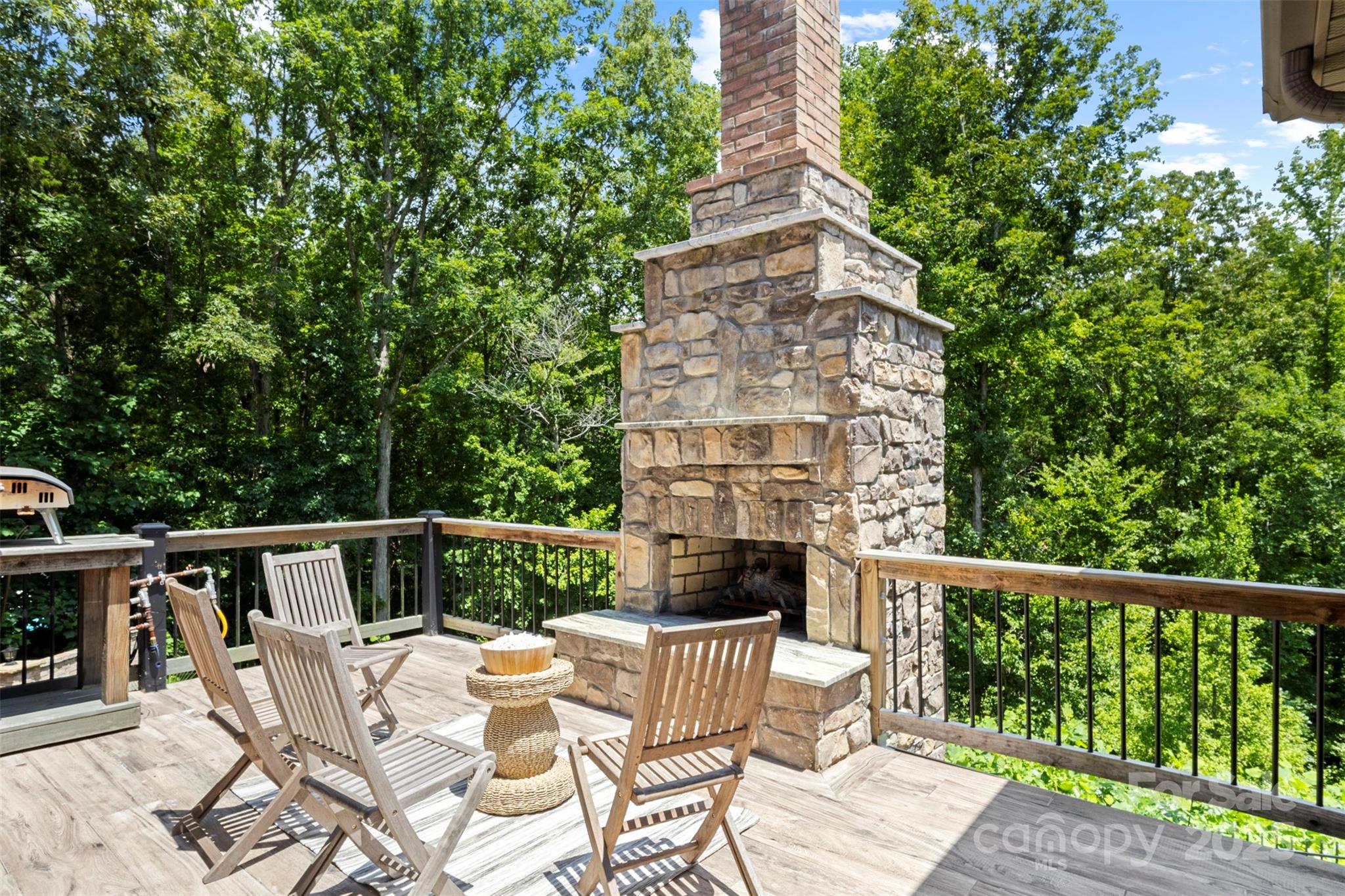 429 Hendon Row Way Property Photo 15