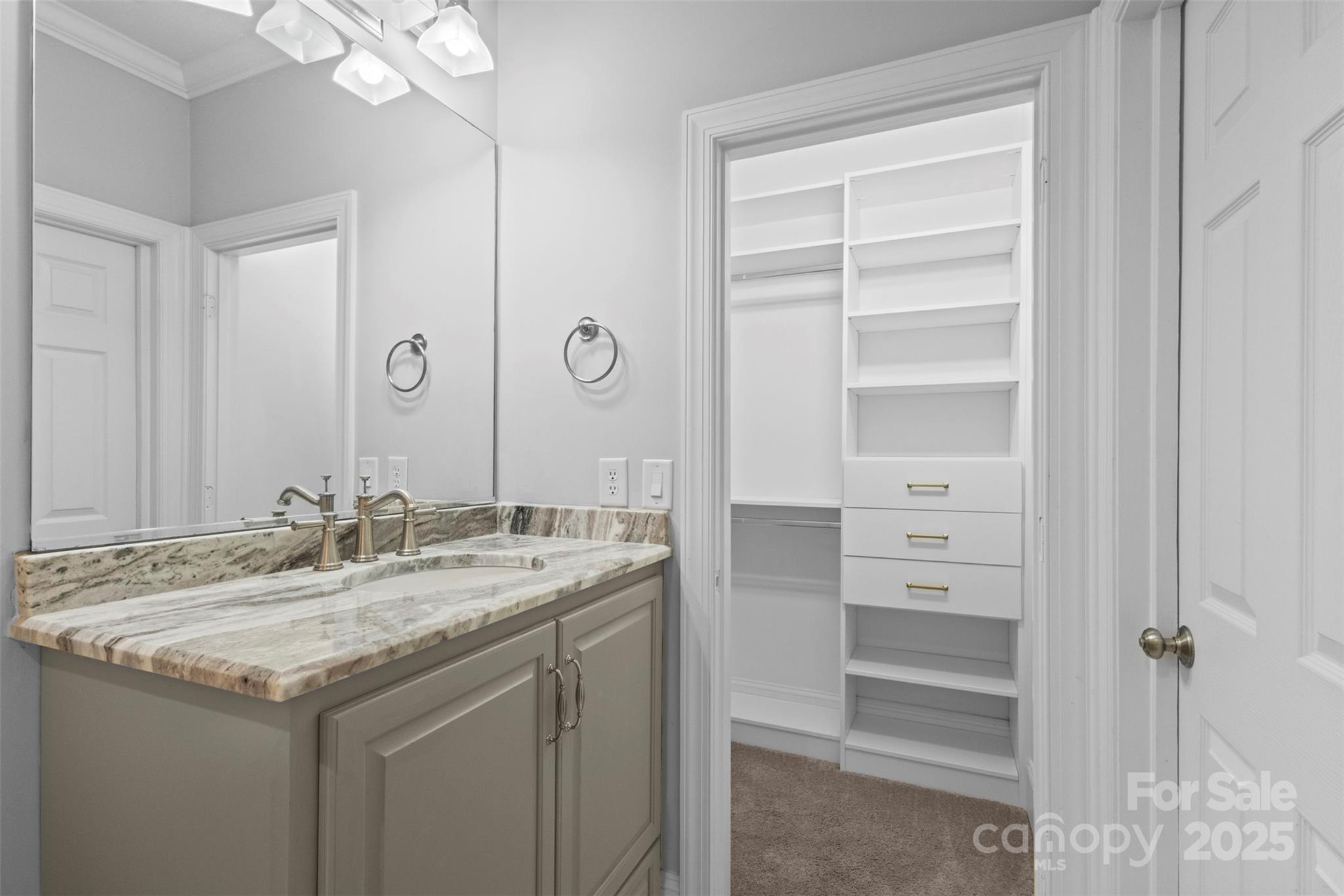 429 Hendon Row Way Property Photo 38