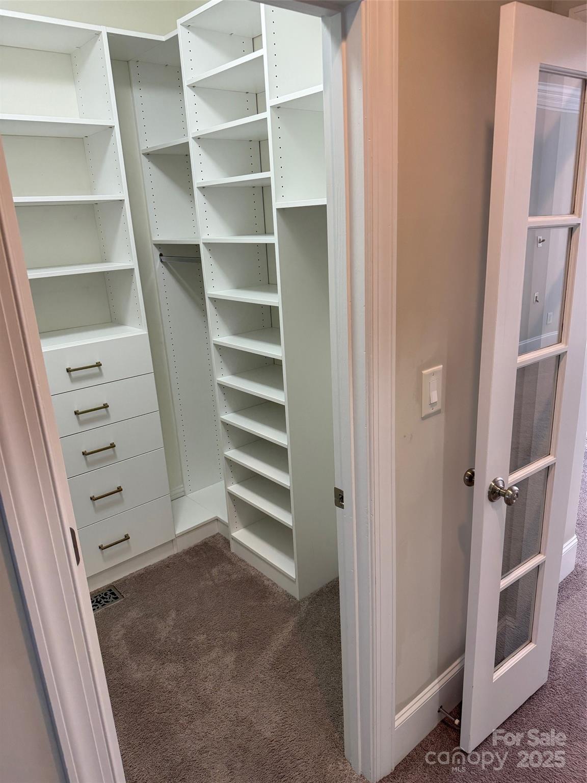 429 Hendon Row Way Property Photo 46