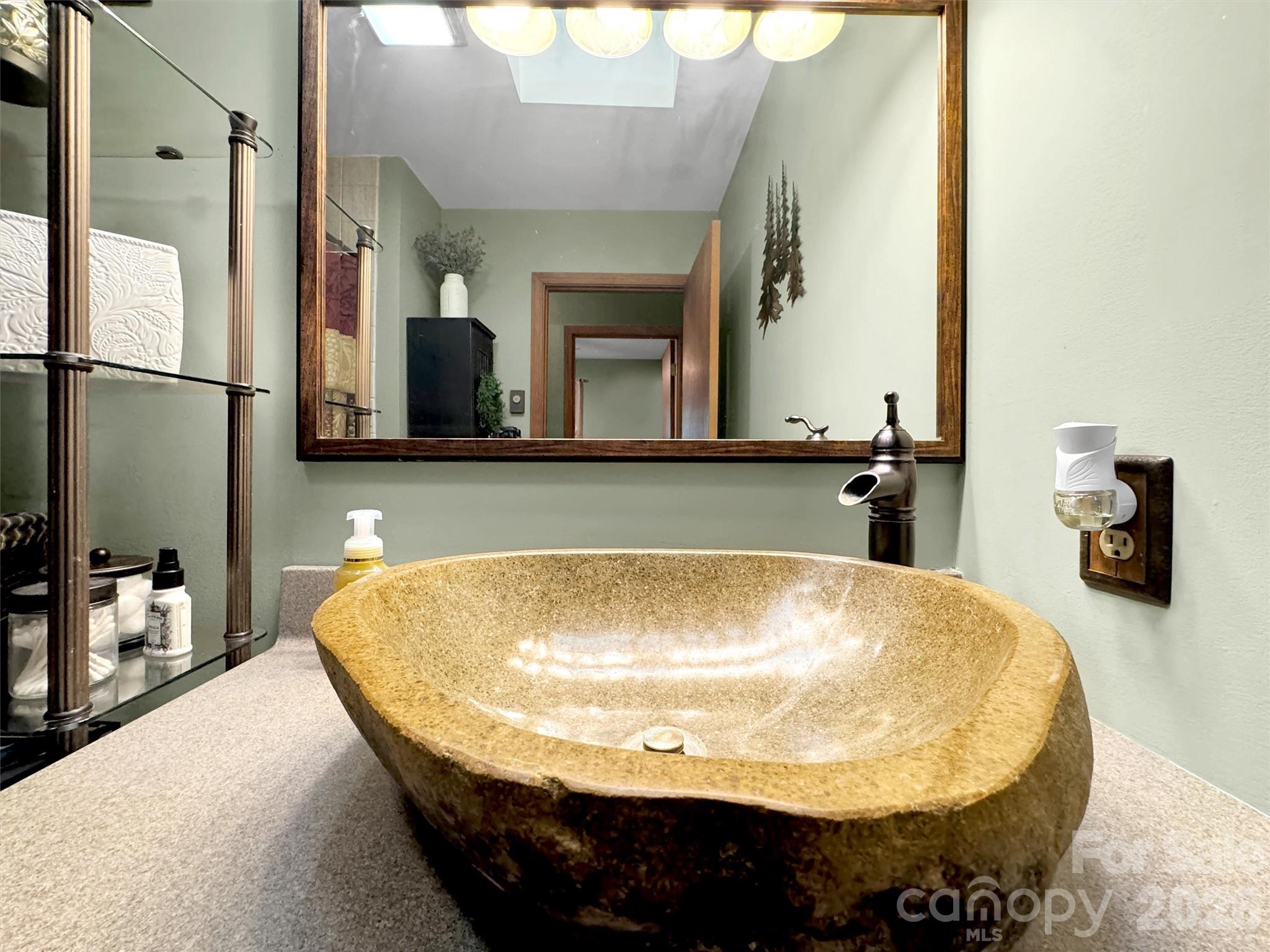346 Wendy Way Property Photo 15