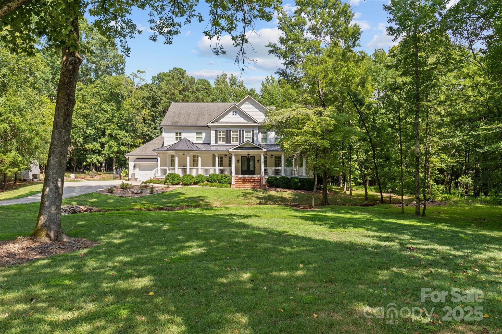 1415 Rosehill Drive Property Photo 2