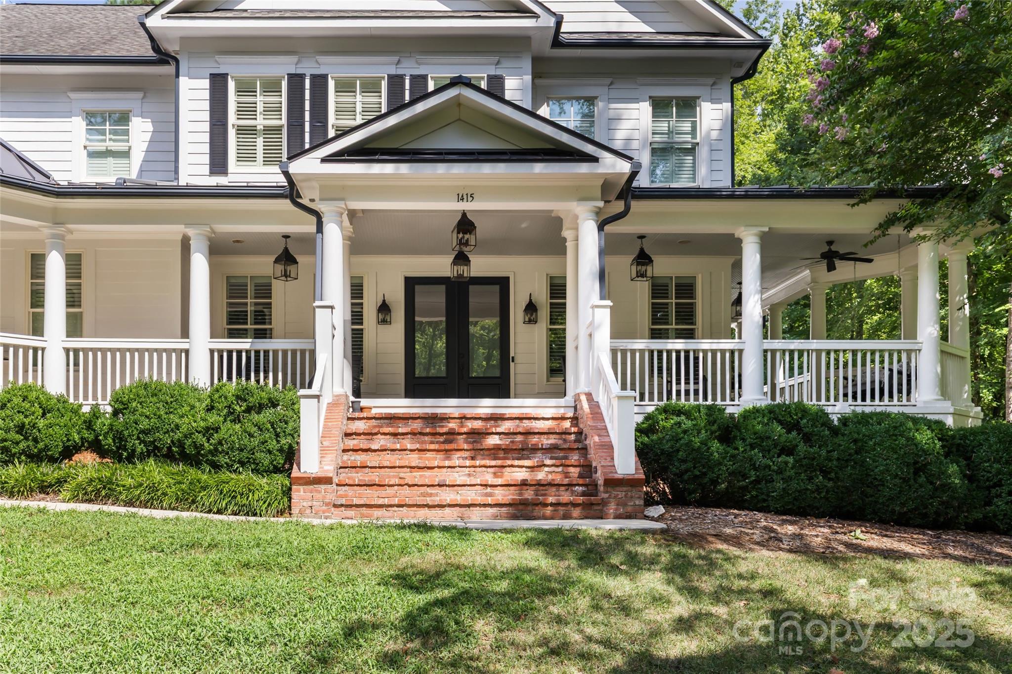 1415 Rosehill Drive Property Photo 3