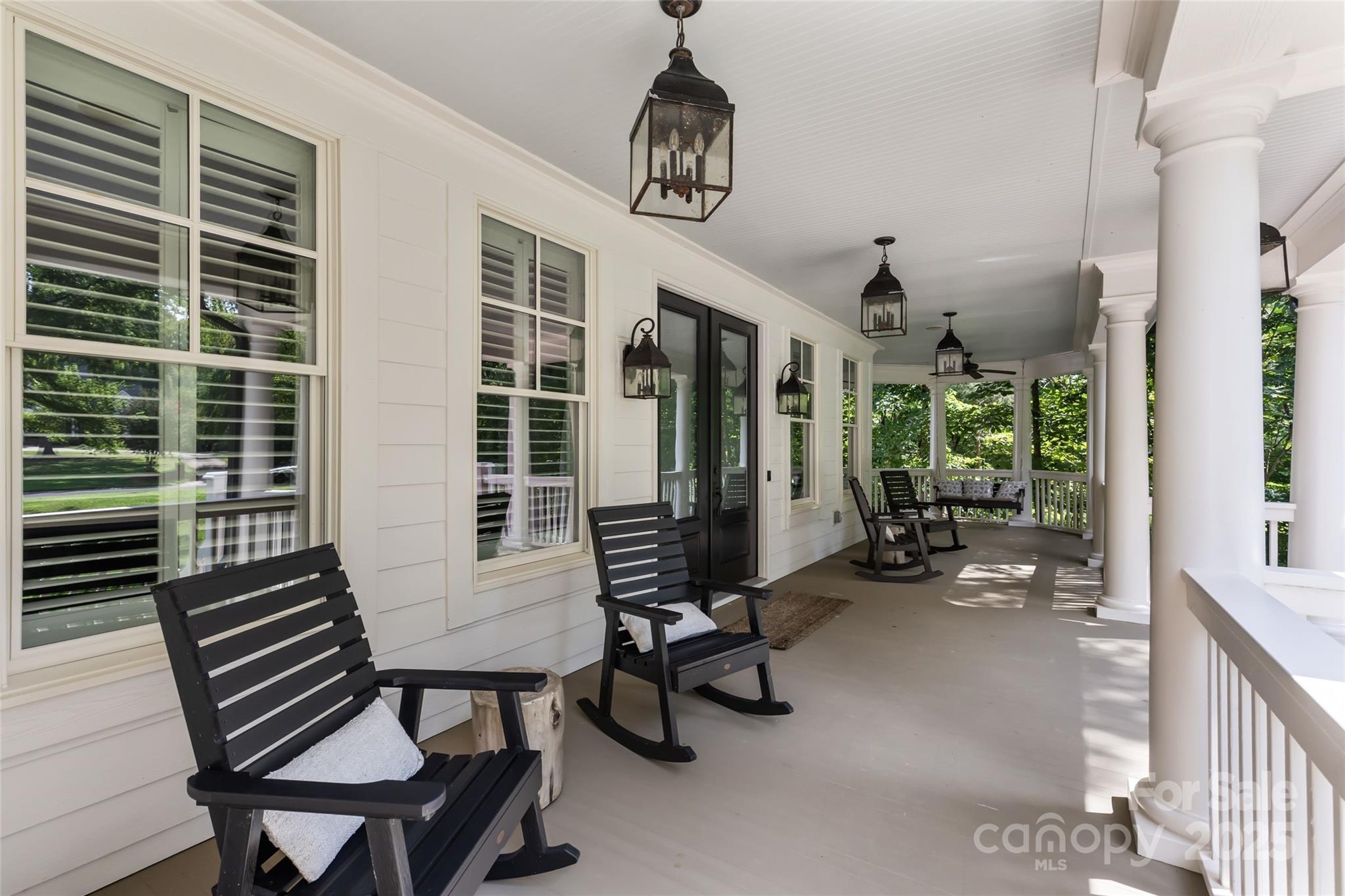 1415 Rosehill Drive Property Photo 4