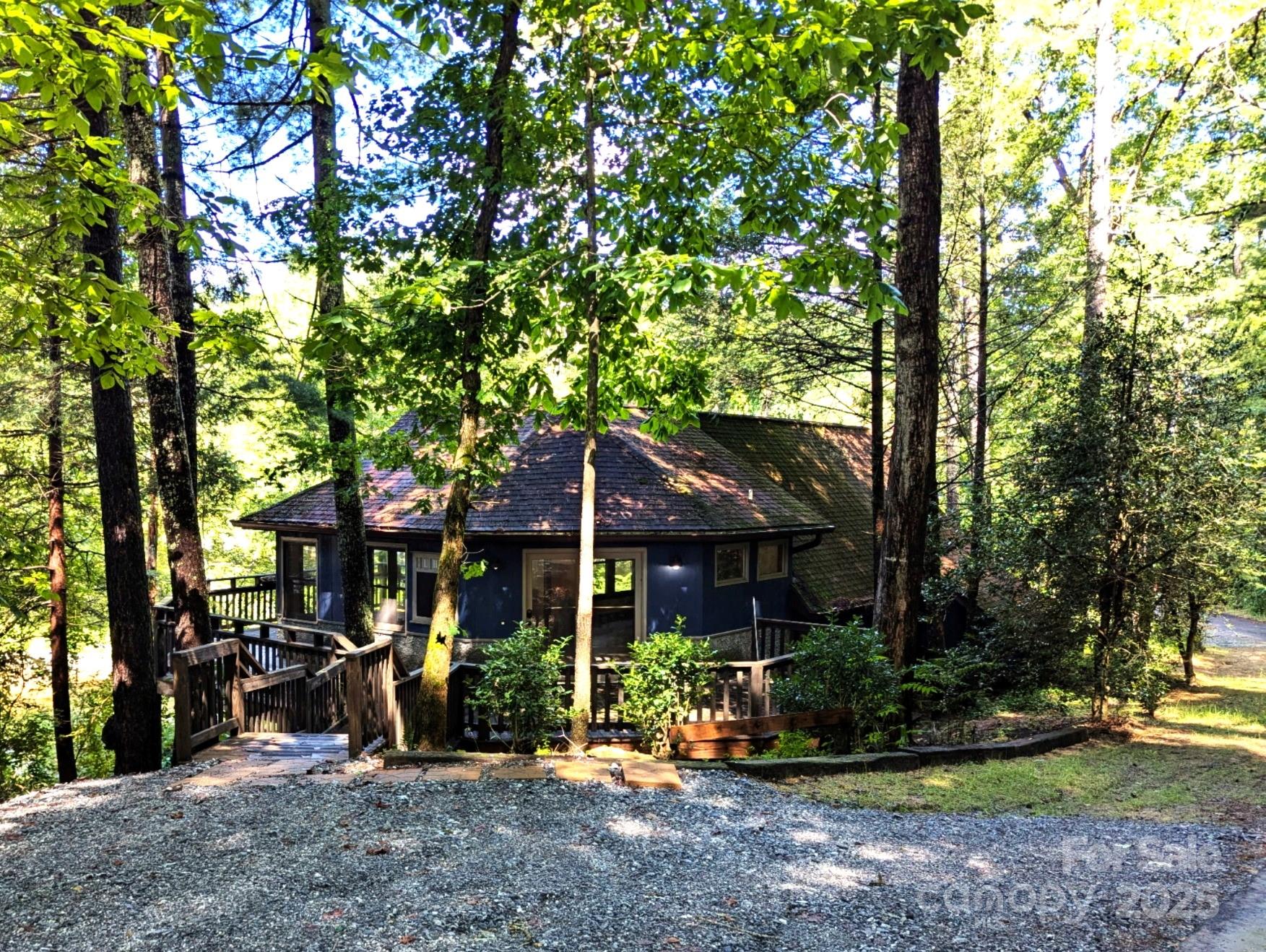 447 Lily Pad Lane Property Photo 3