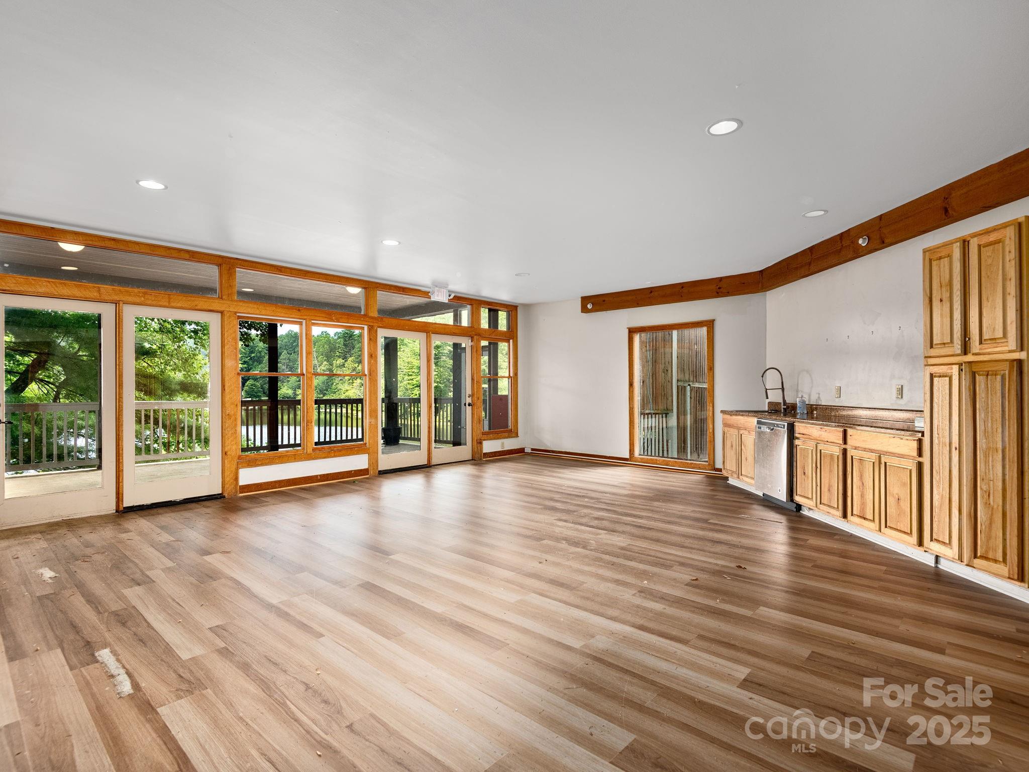 447 Lily Pad Lane Property Photo 12