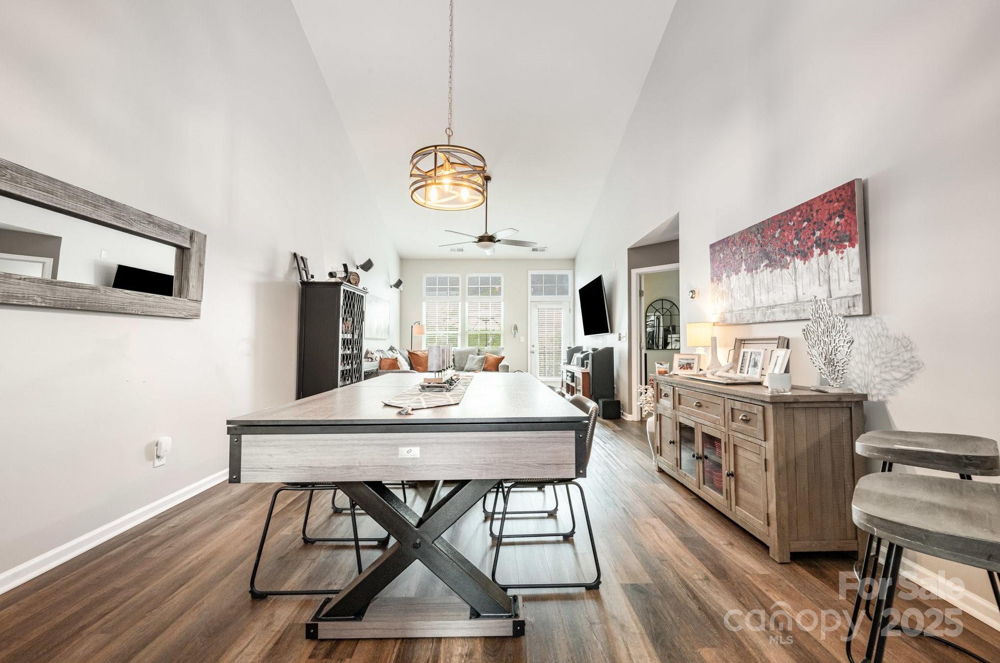 209 Chartwell Lane Property Photo 10