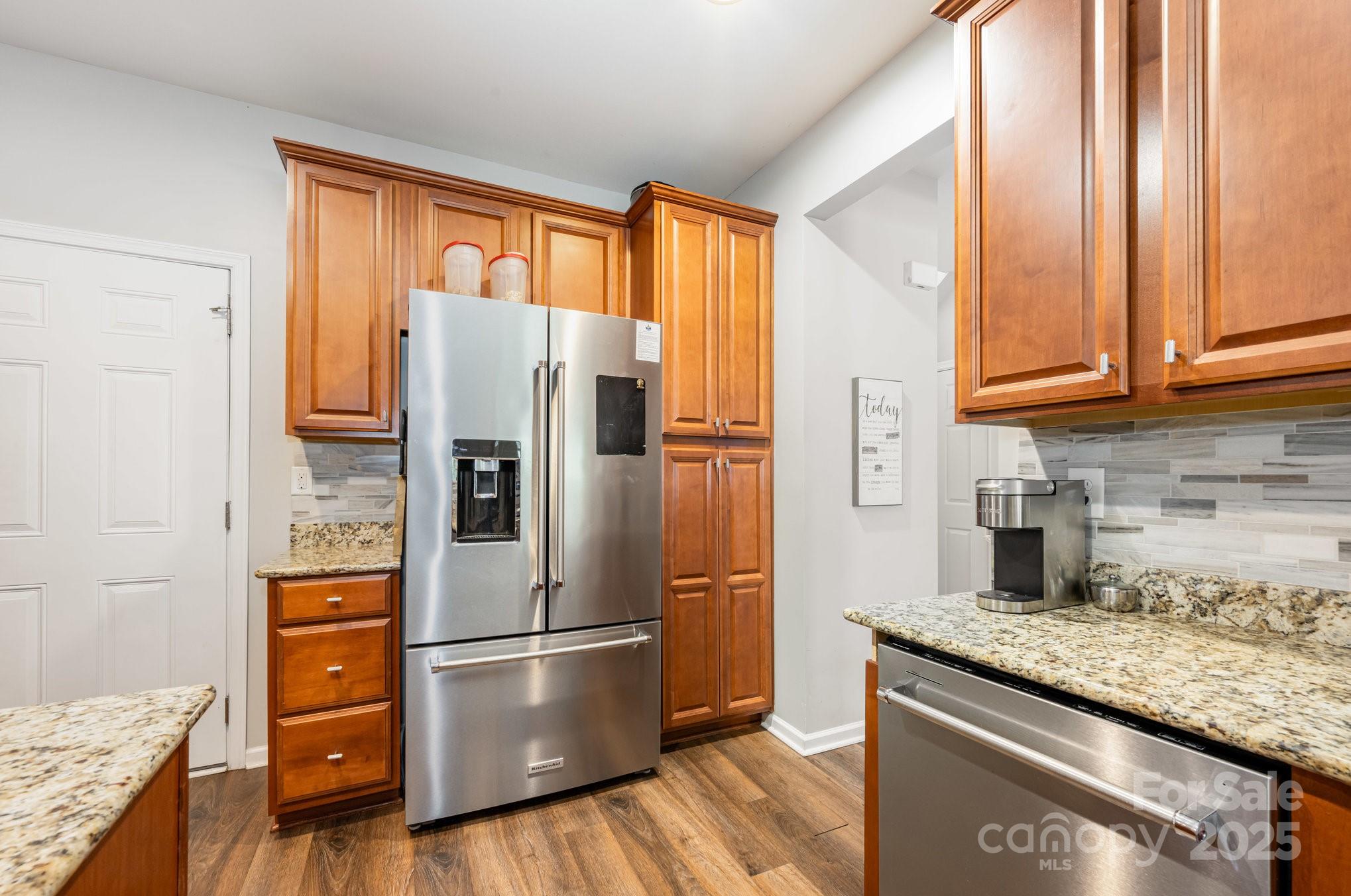 209 Chartwell Lane Property Photo 12