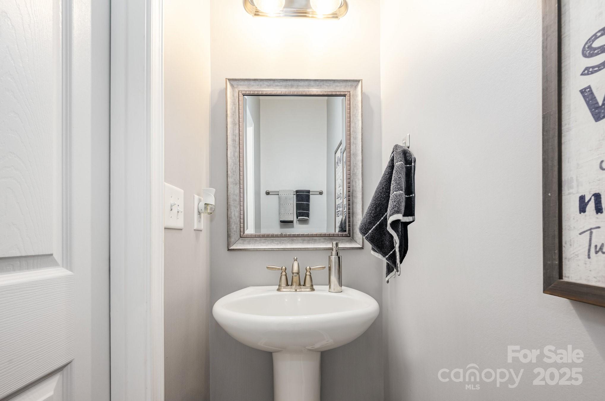 209 Chartwell Lane Property Photo 15