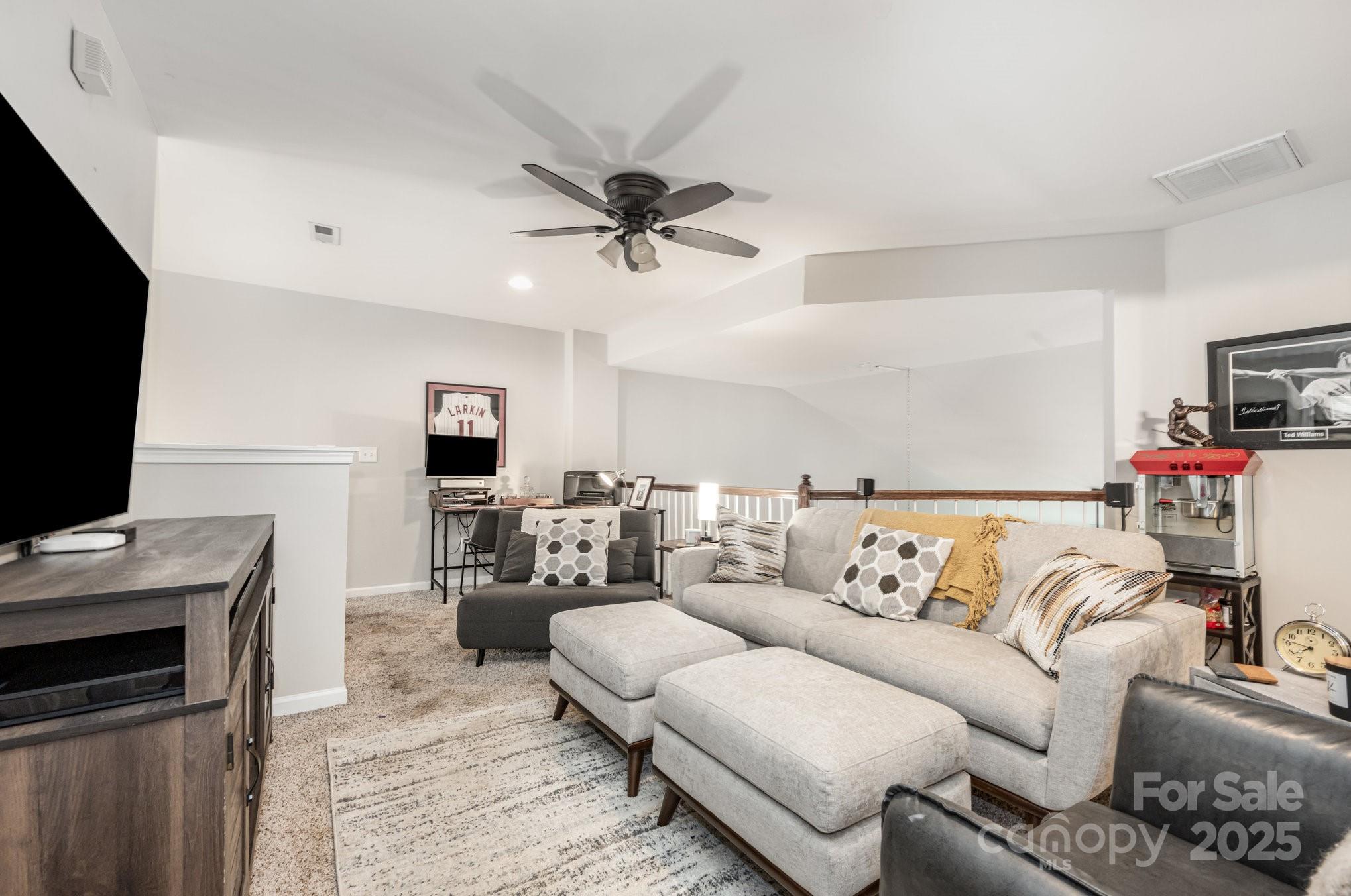 209 Chartwell Lane Property Photo 16