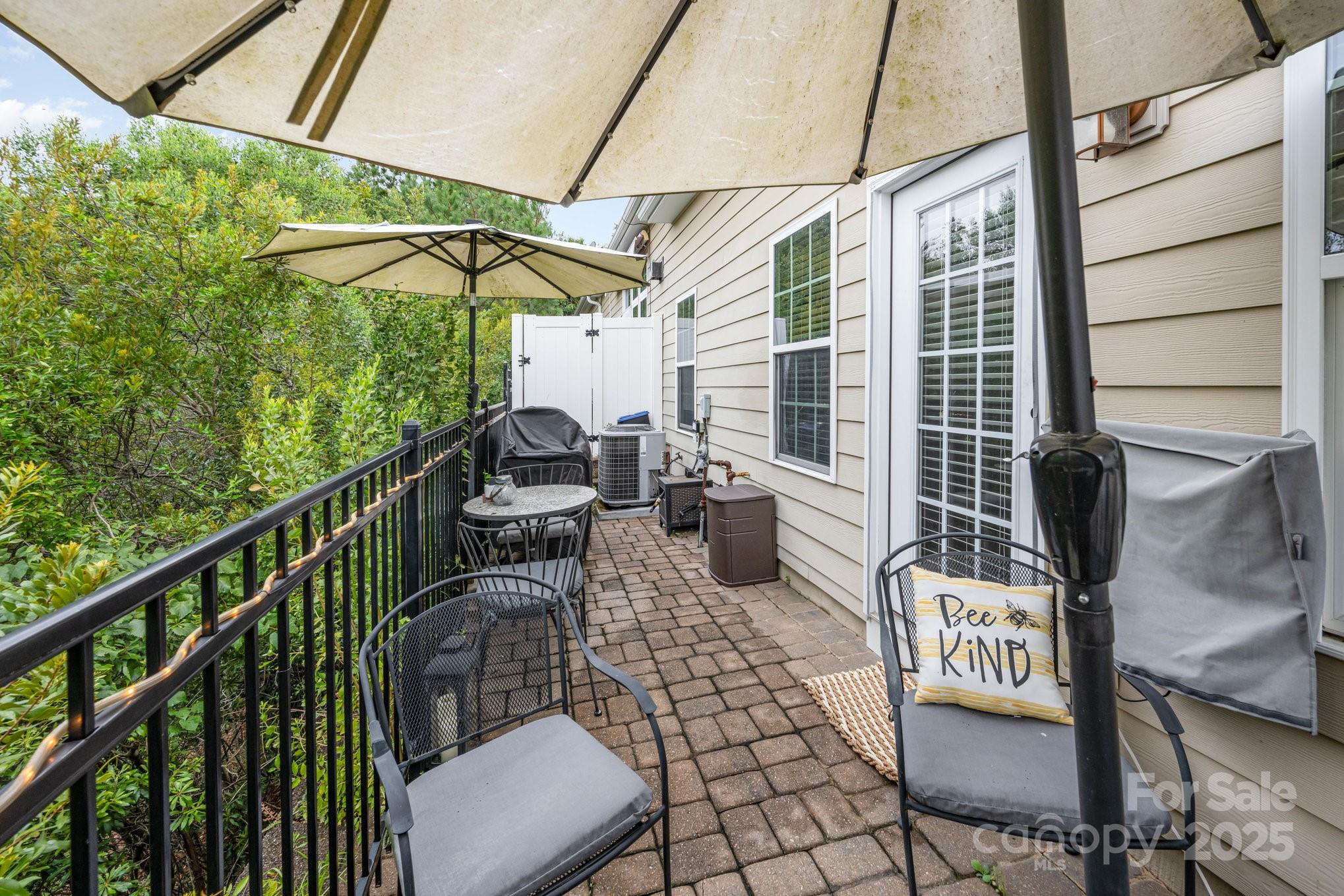 209 Chartwell Lane Property Photo 25