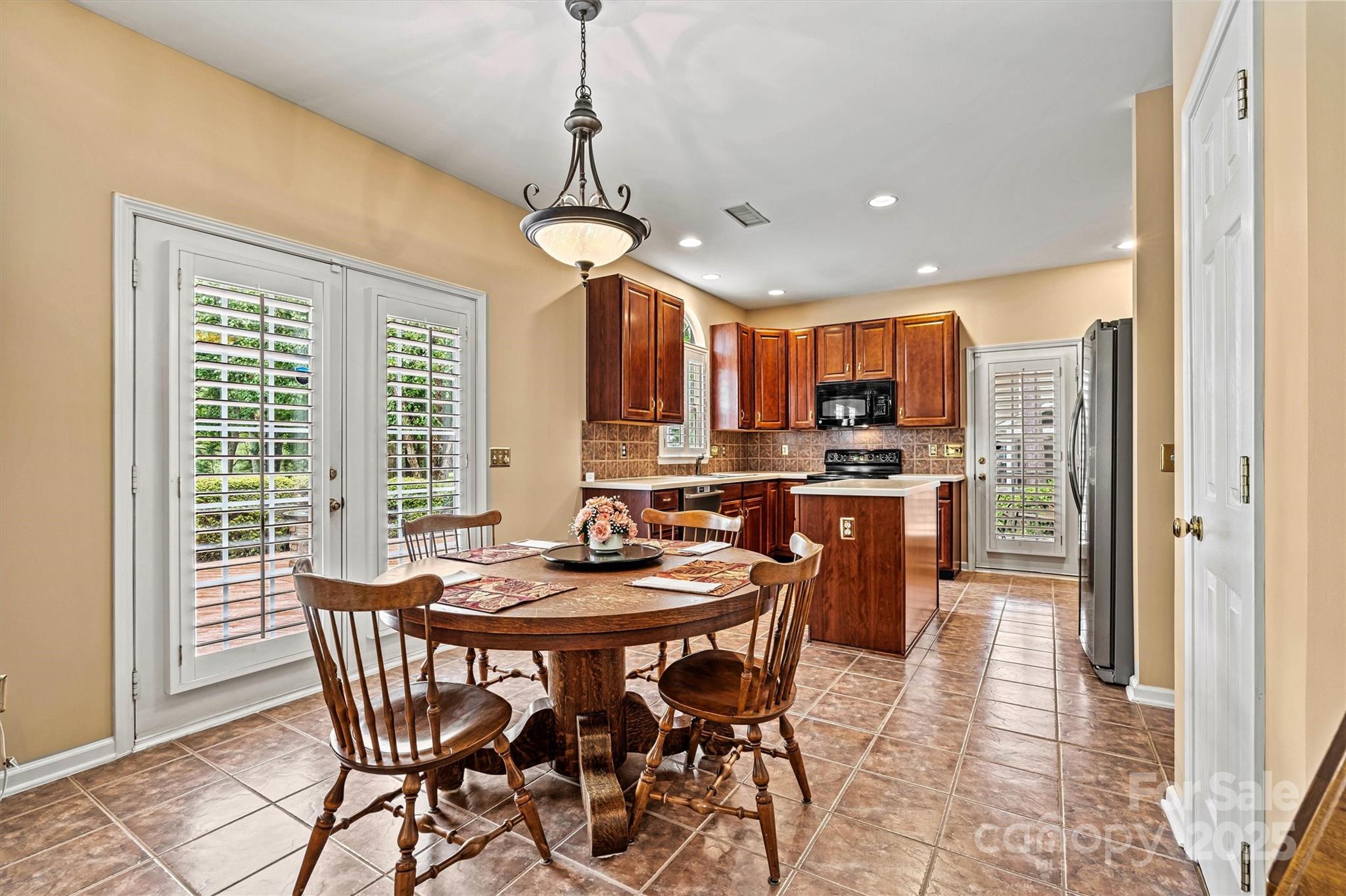 13512 Northbourne Road Property Photo 14