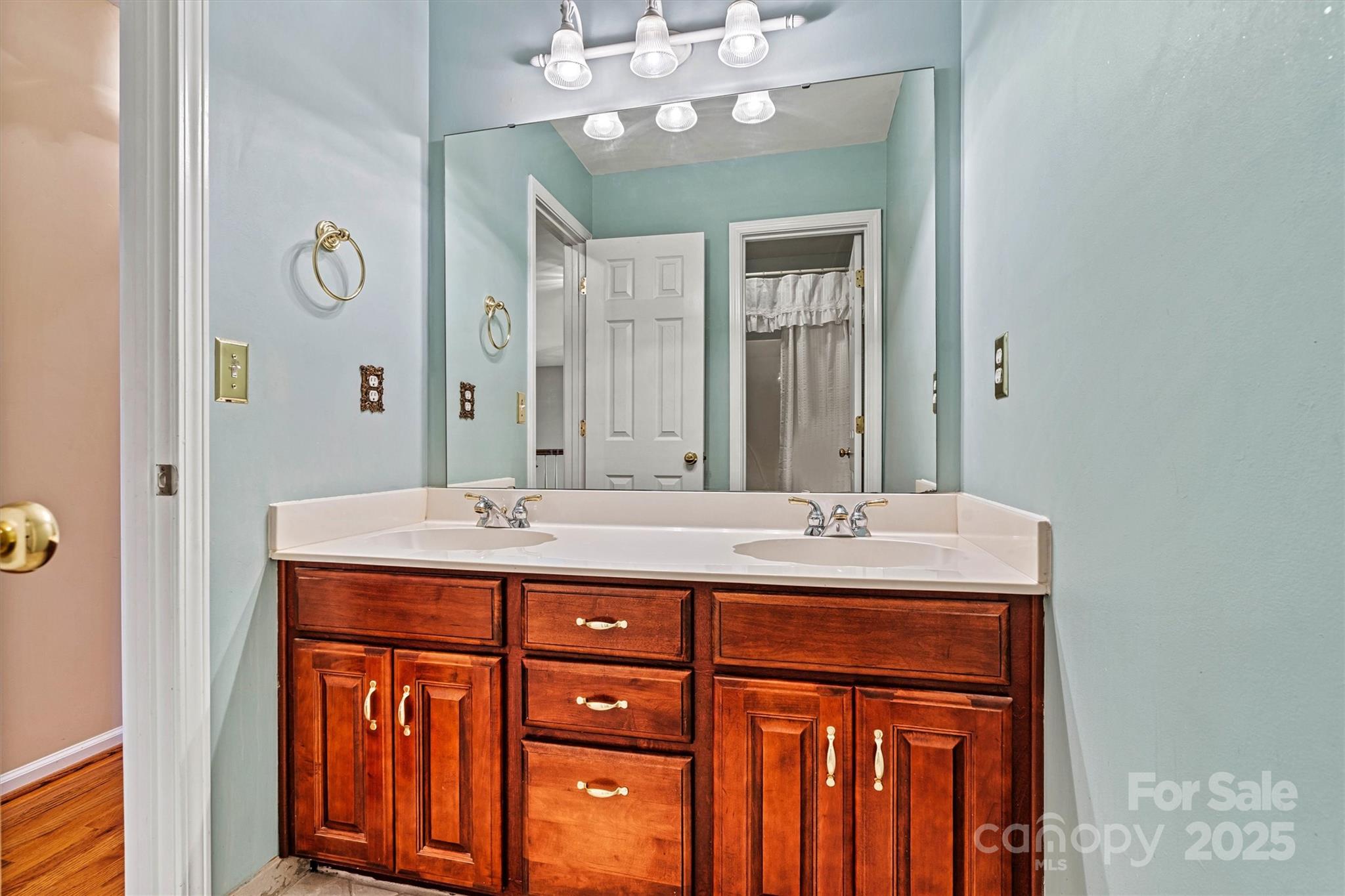 13512 Northbourne Road Property Photo 32