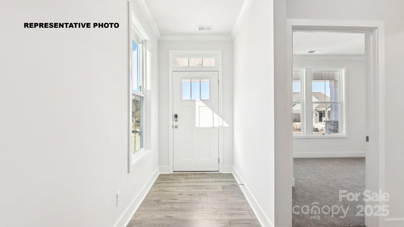 2069 Skyhawk Drive Property Photo 3