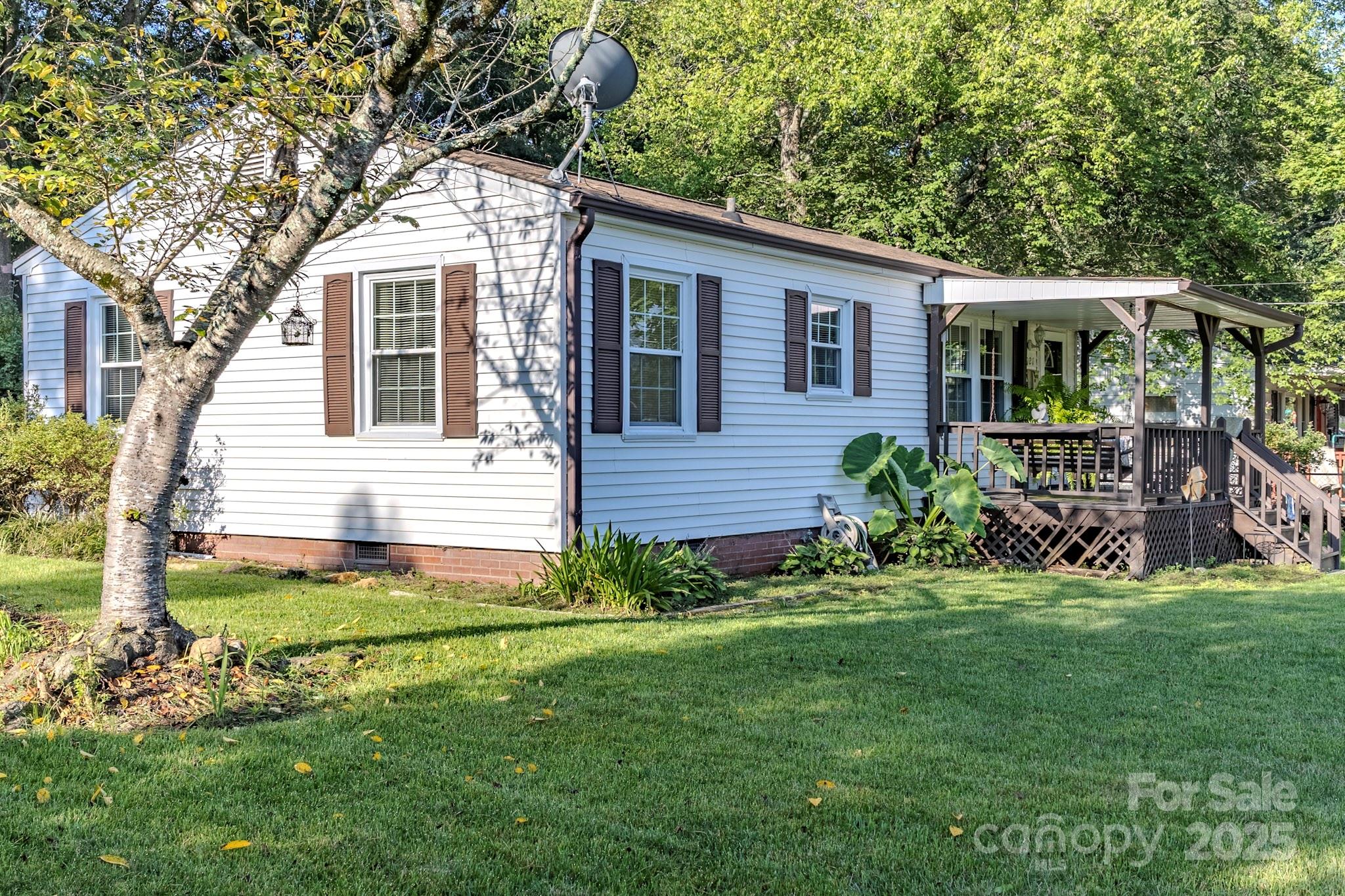 921 E 8th Avenue Property Photo 19