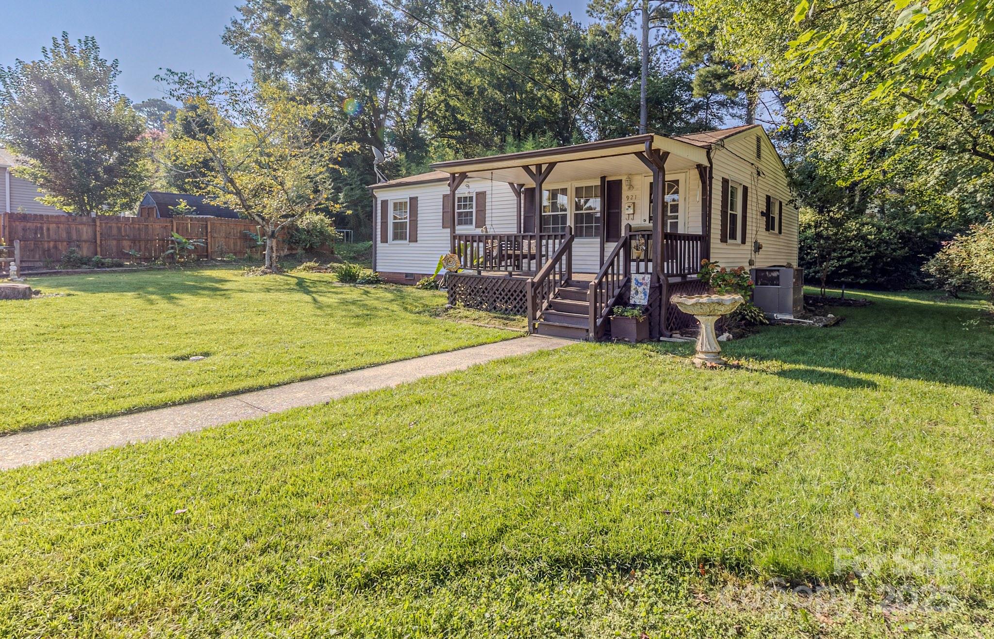 921 E 8th Avenue Property Photo 20