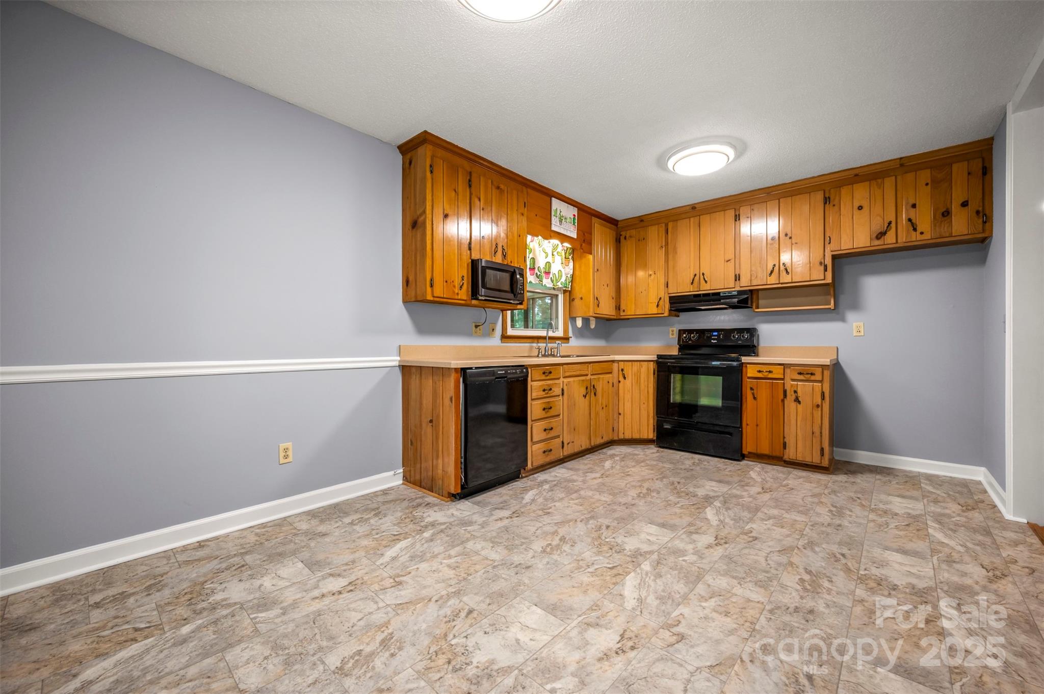 170 Hodge Street Property Photo 16