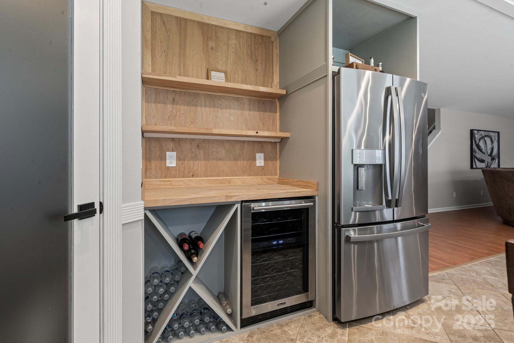 3902 Larkhaven Village Drive Property Photo 13