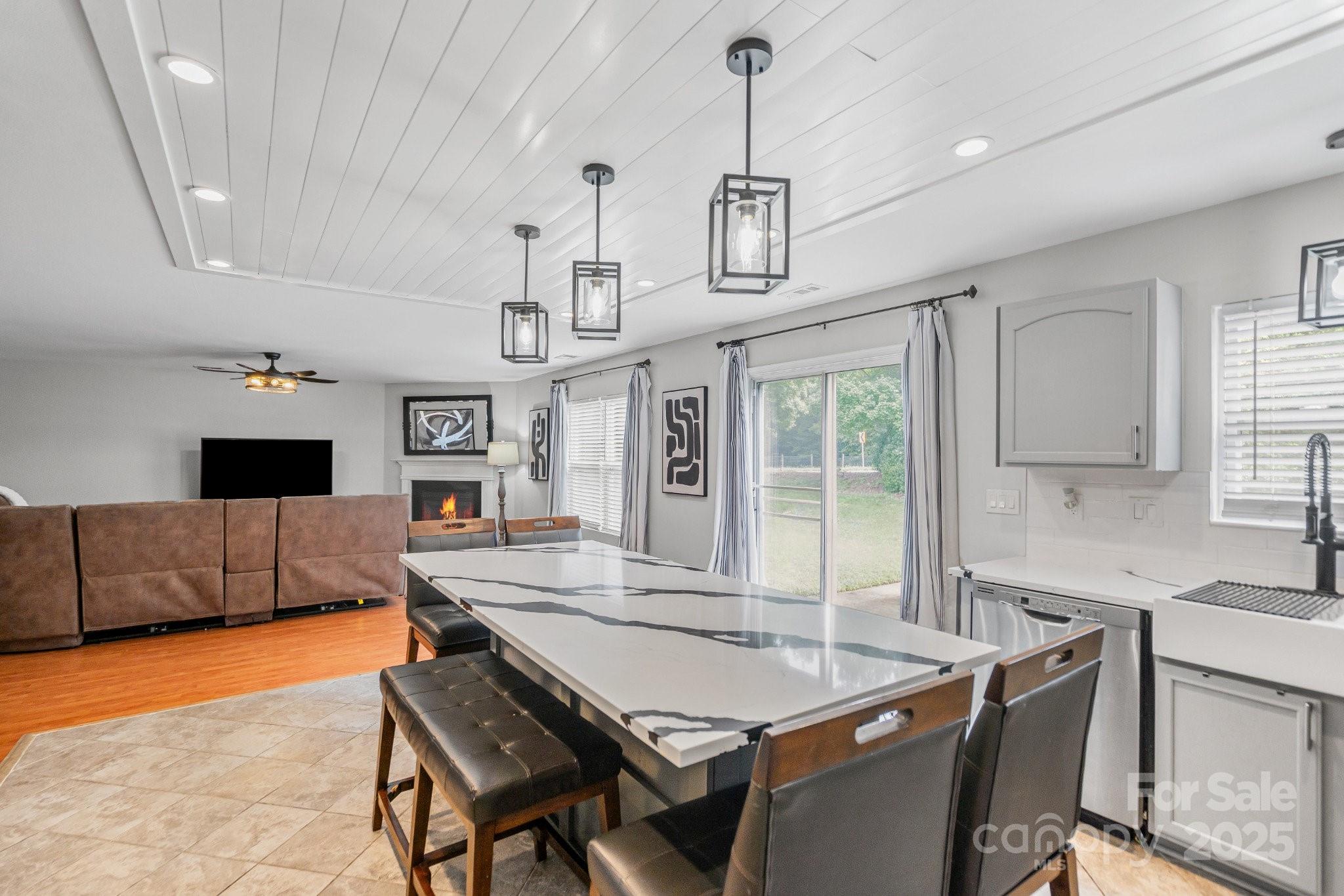 3902 Larkhaven Village Drive Property Photo 14