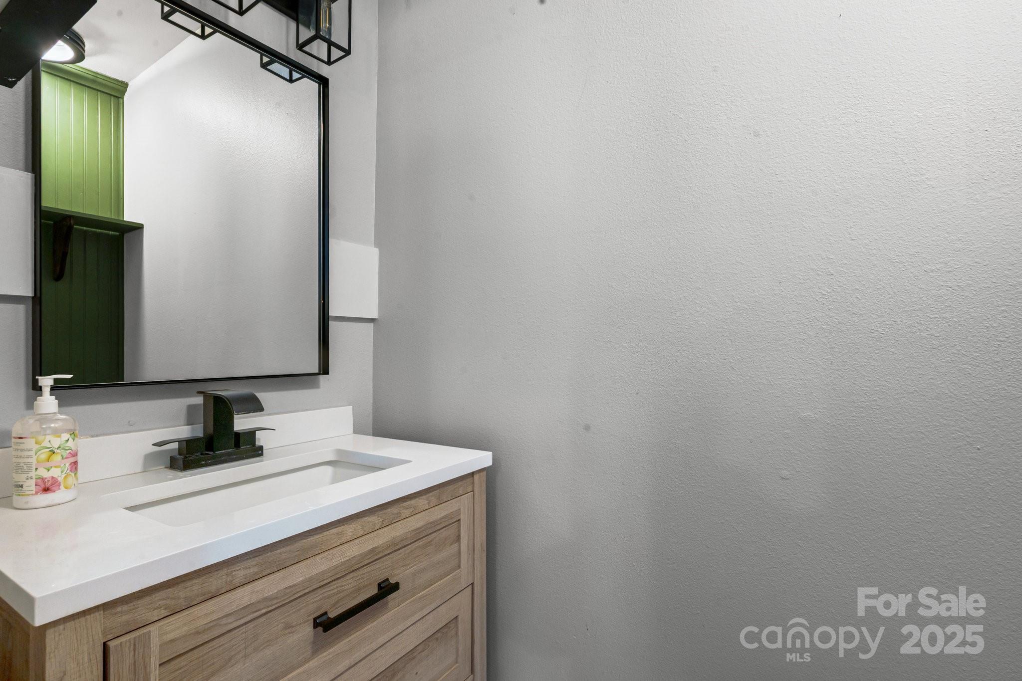 3902 Larkhaven Village Drive Property Photo 16