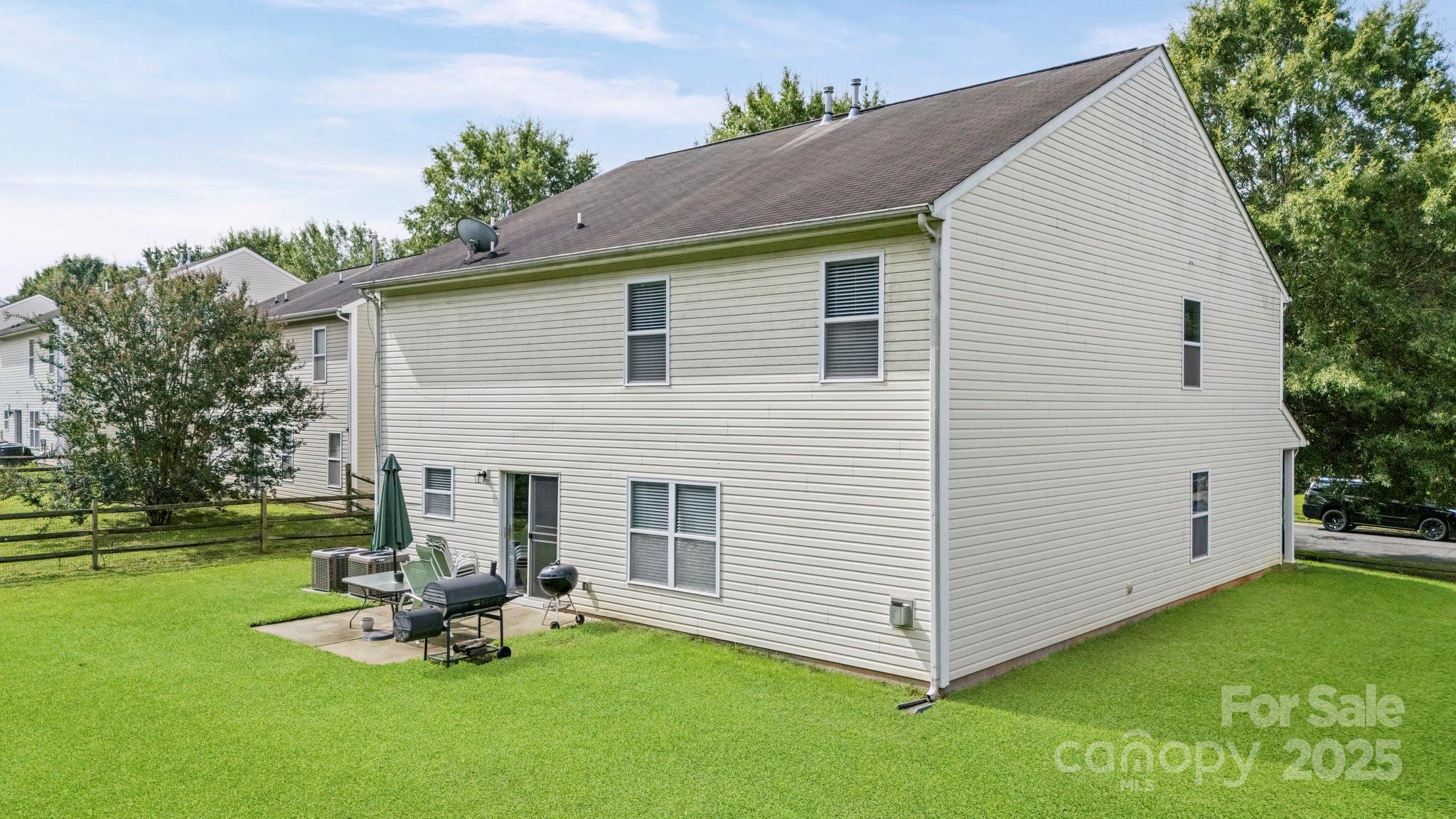 3902 Larkhaven Village Drive Property Photo 38