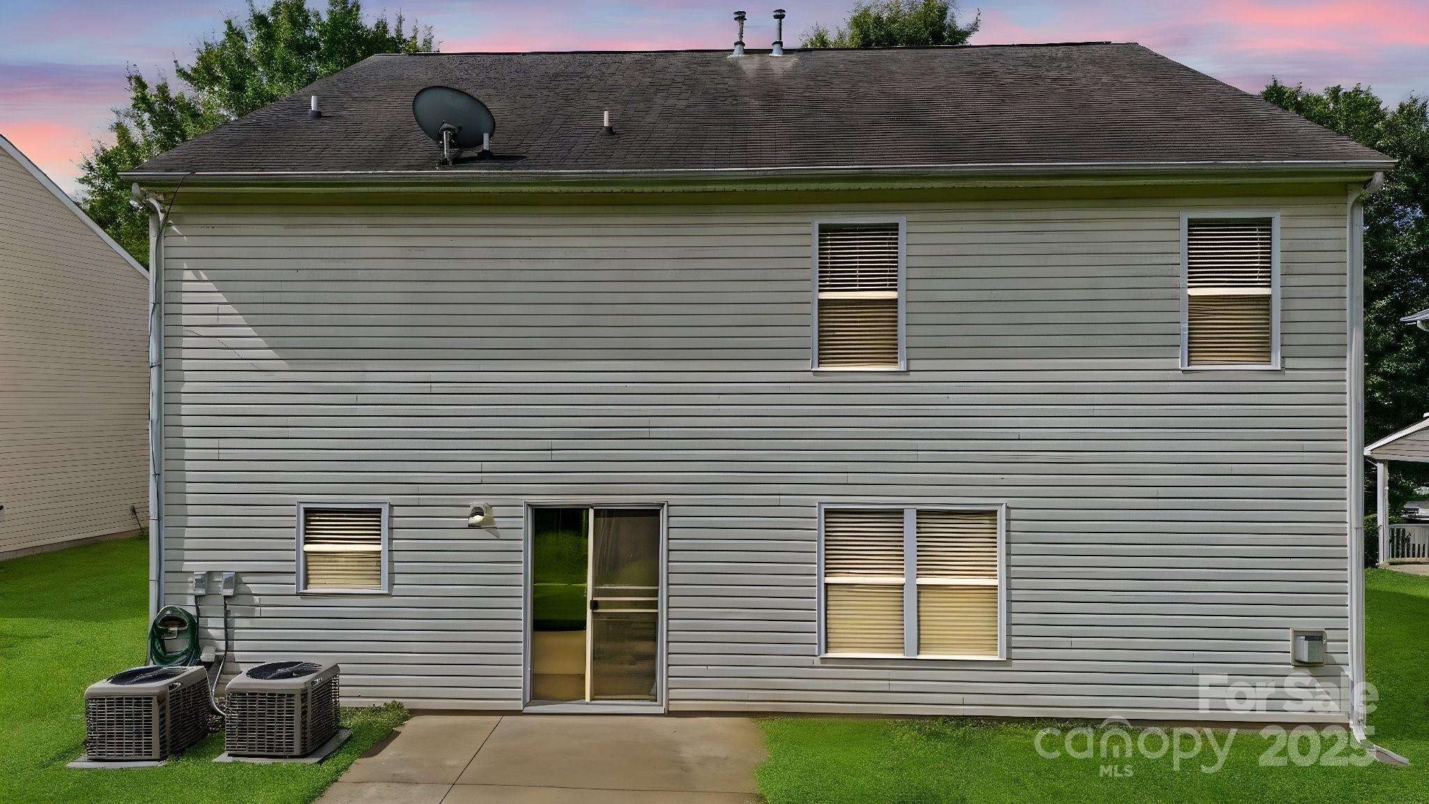 3902 Larkhaven Village Drive Property Photo 45